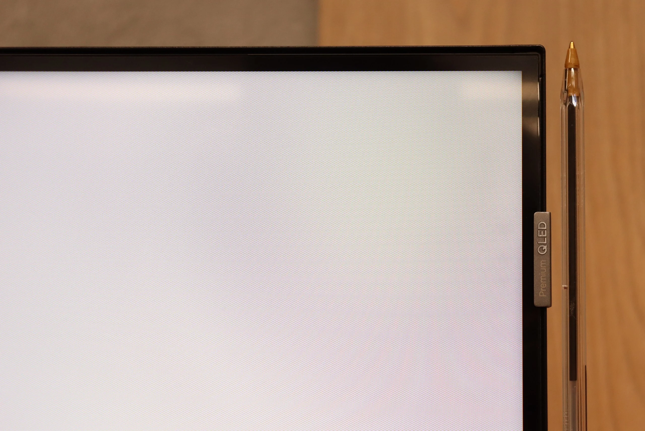 Review TCL P7K / P79K Appearance of the TV