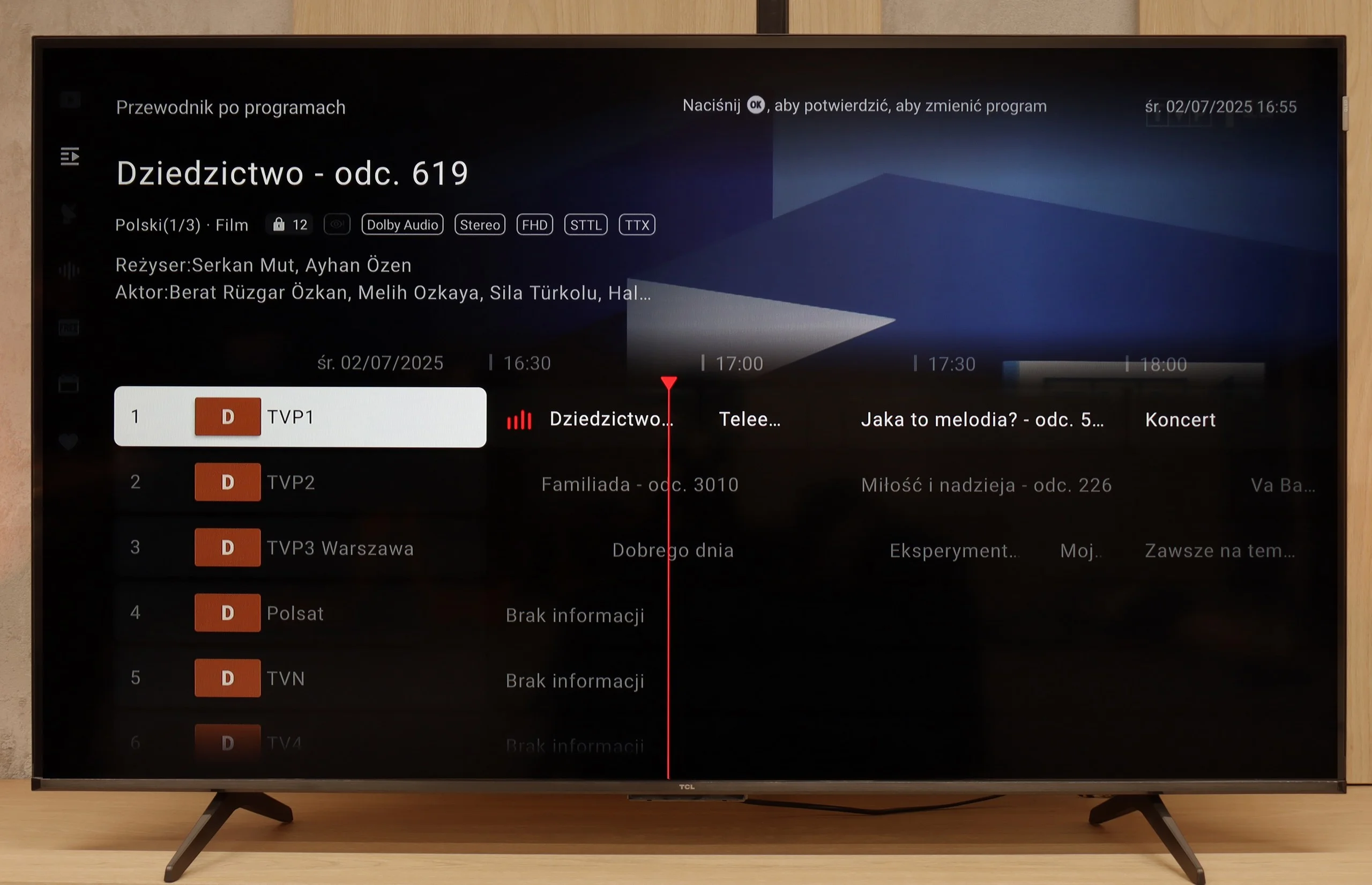 Review TCL P7K / P79K Appearance of the TV