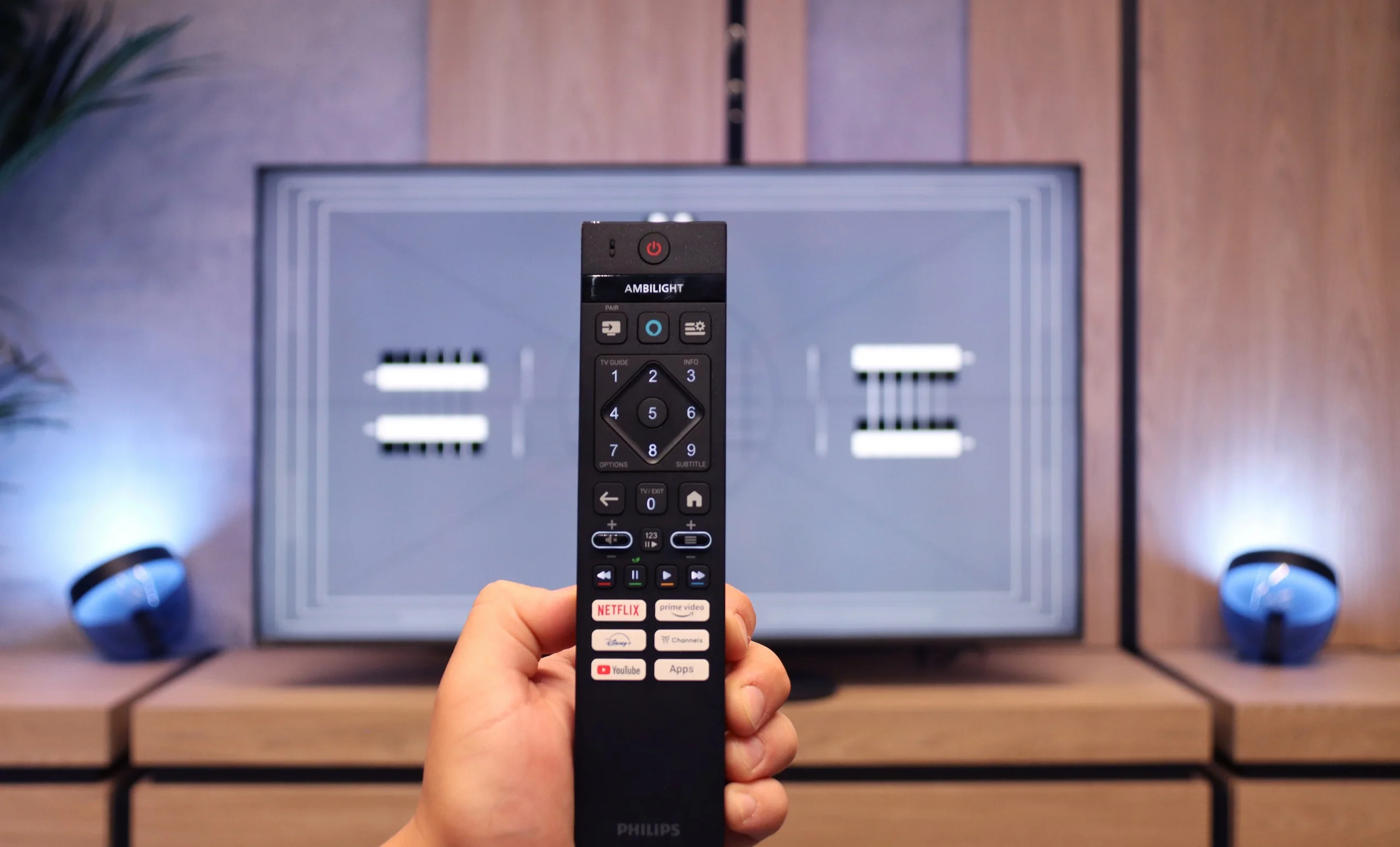 Review PHILIPS PUS9060 Appearance of the TV