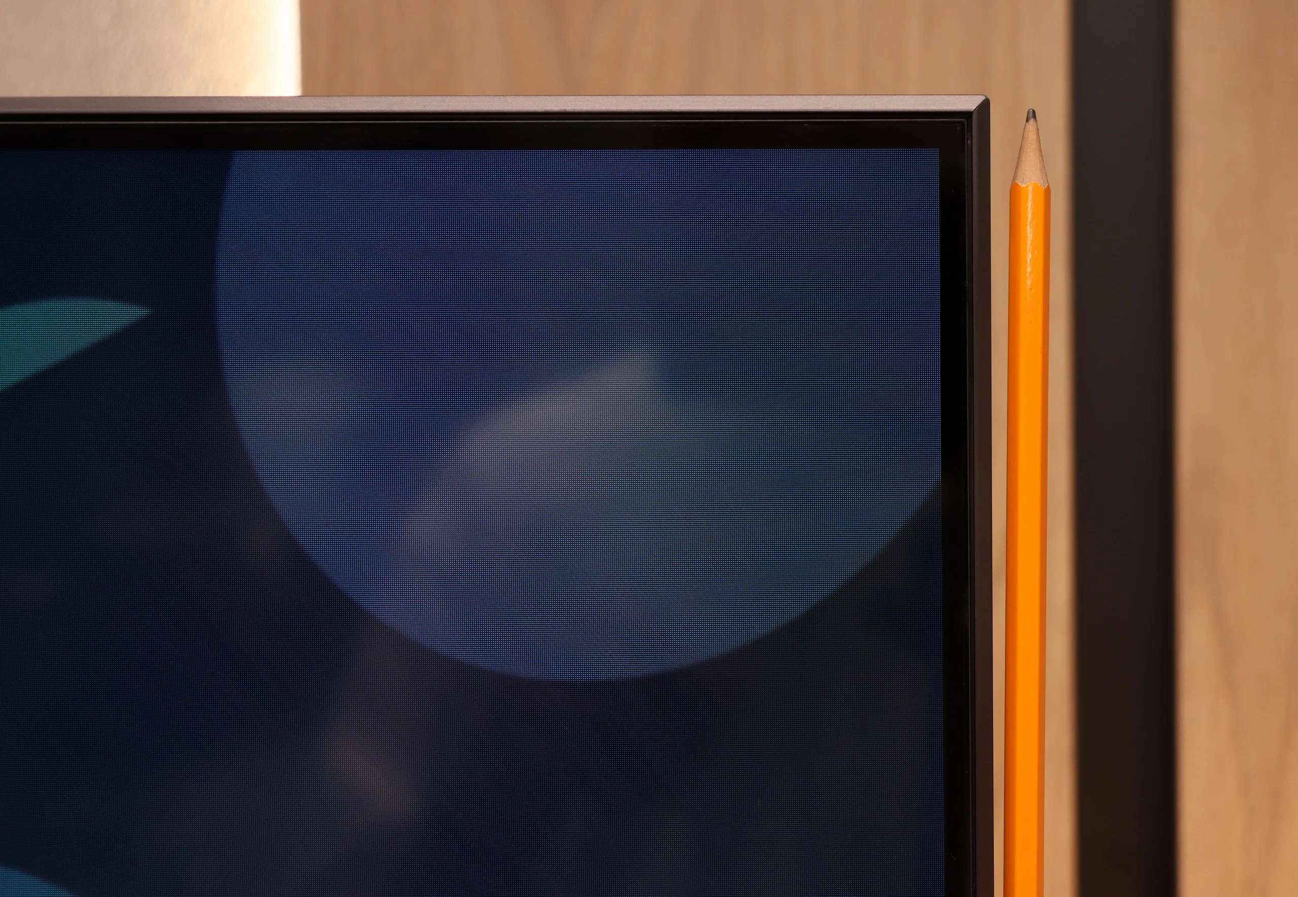 Review SAMSUNG QN80F Appearance of the TV
