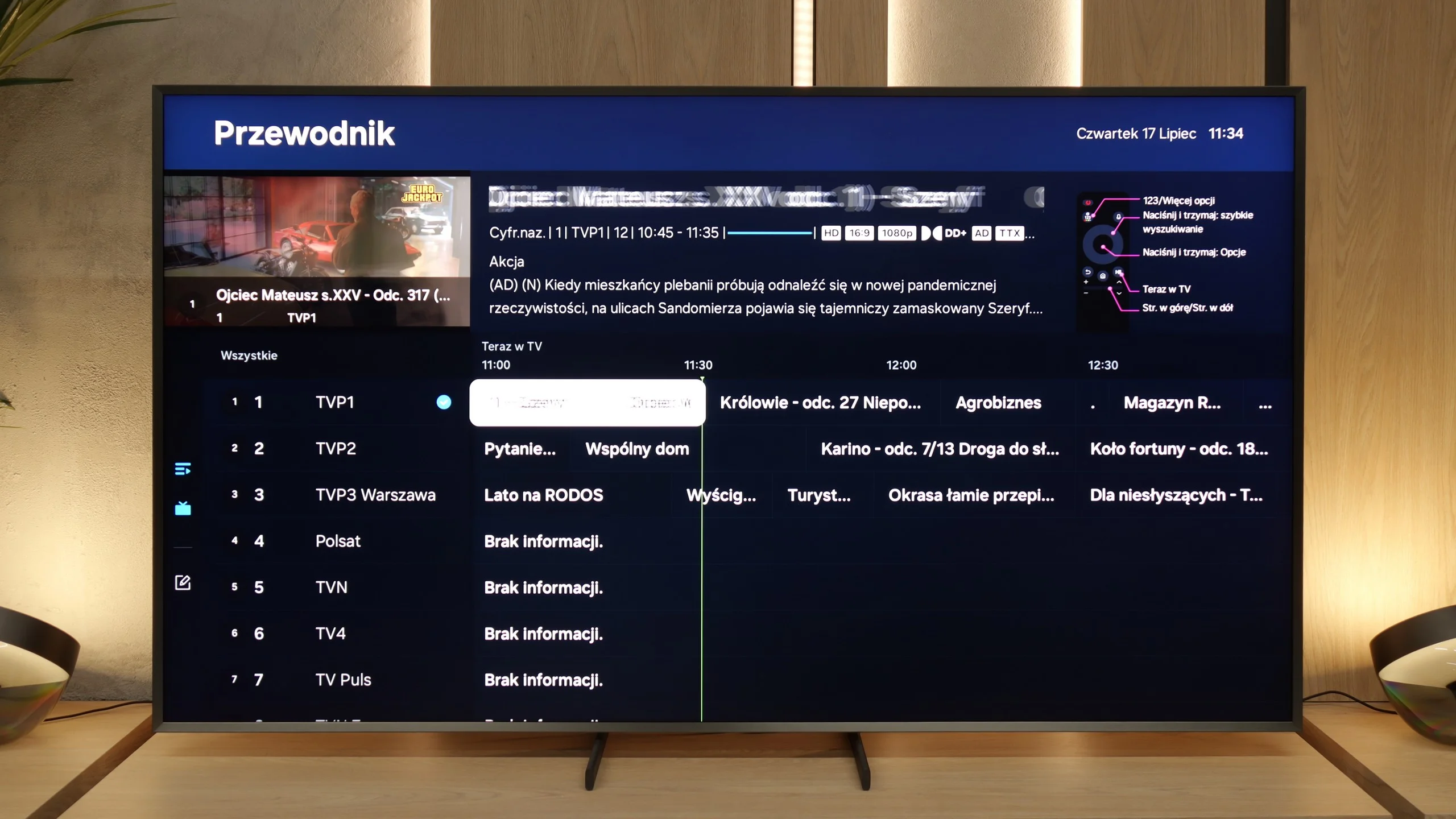 Review Samsung QN900F Appearance of the TV