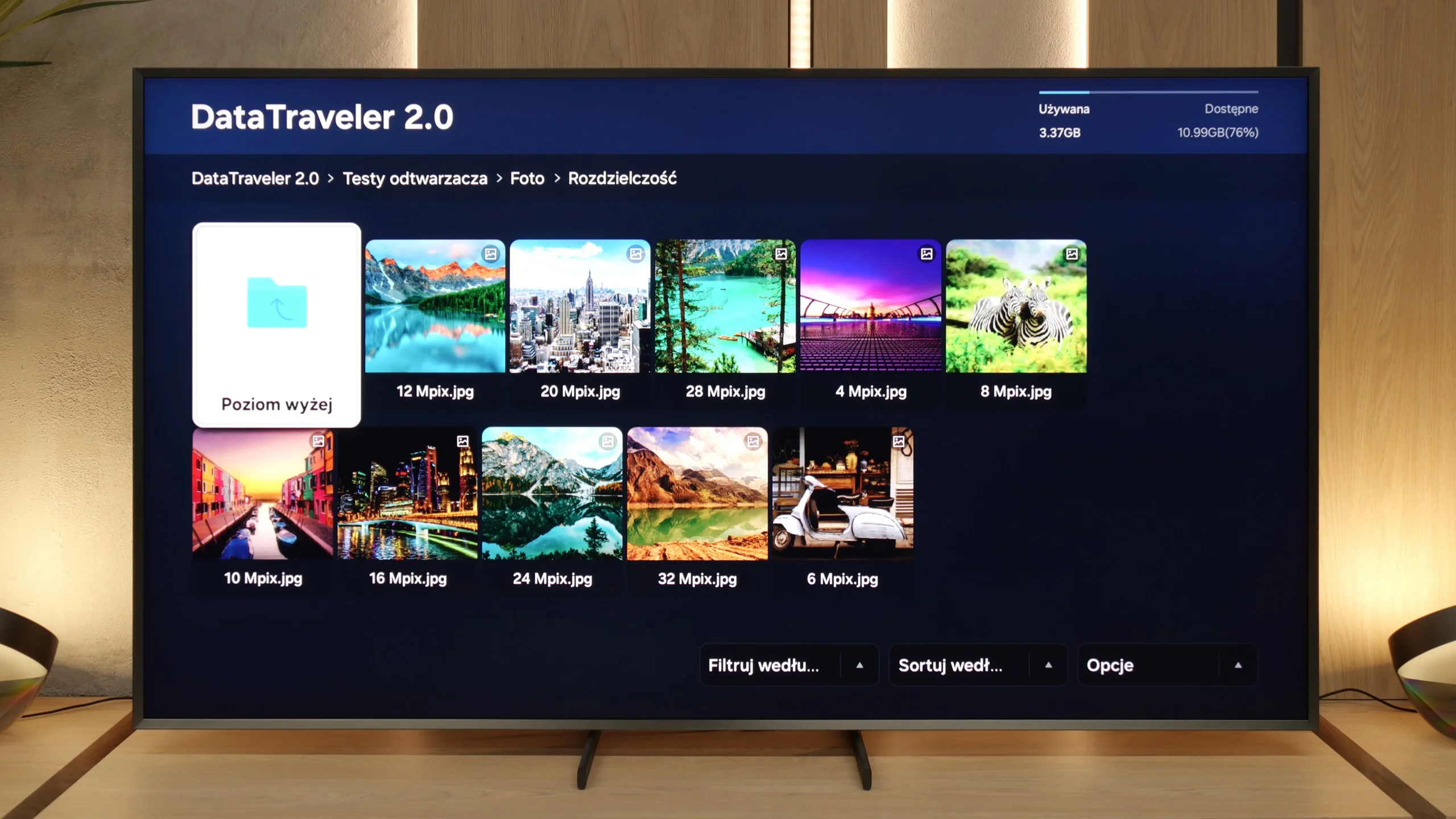 Review Samsung QN900F Appearance of the TV