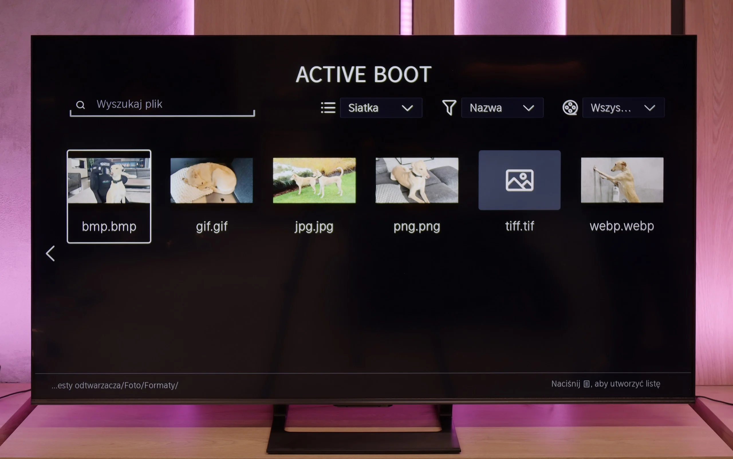 Review Hisense U7Q Appearance of the TV