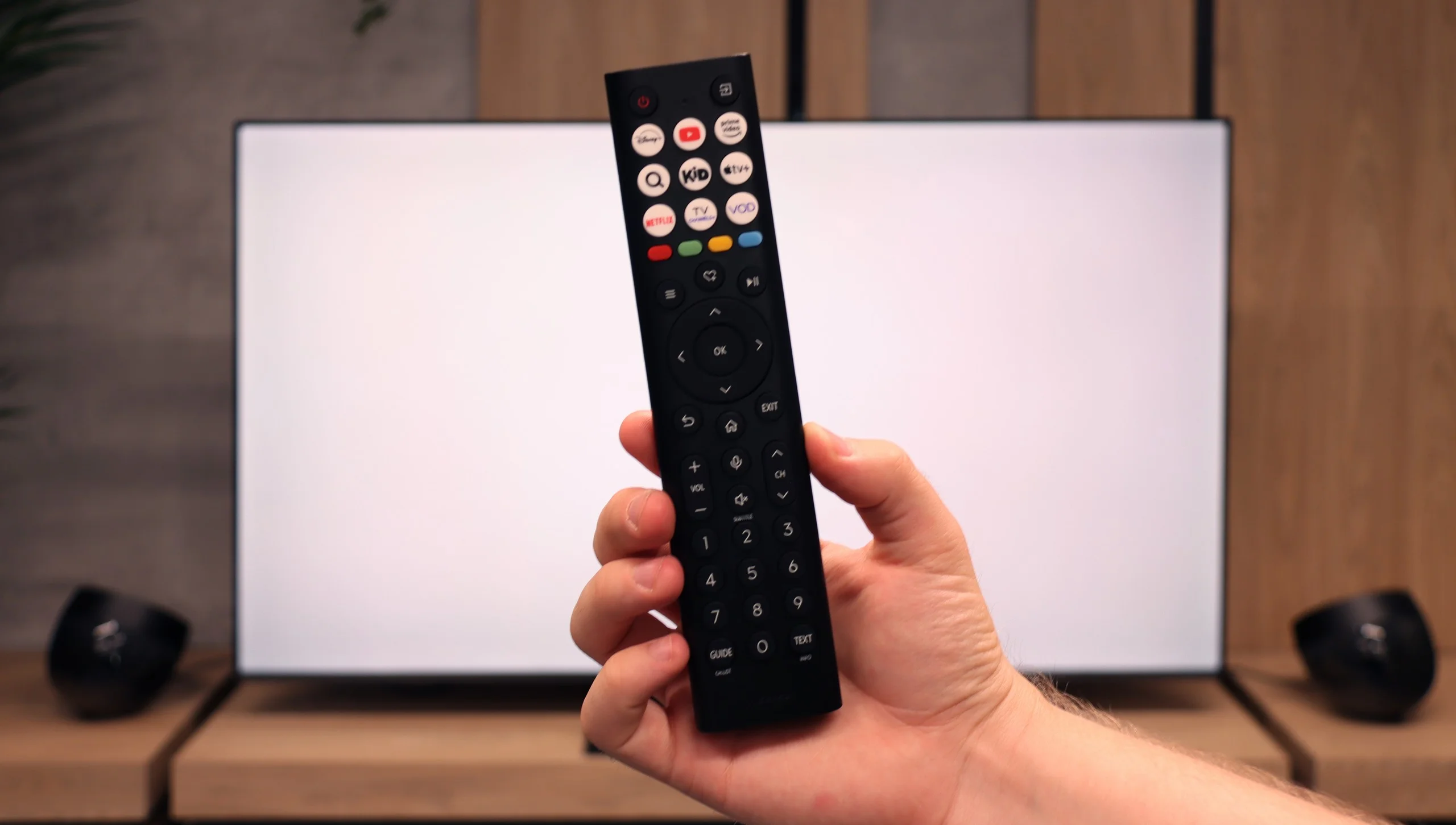 Review Hisense U7Q Appearance of the TV