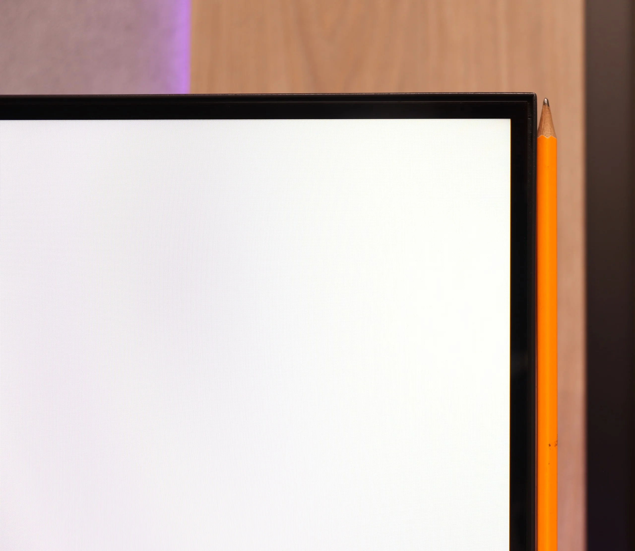 Review Hisense U7Q PRO Appearance of the TV