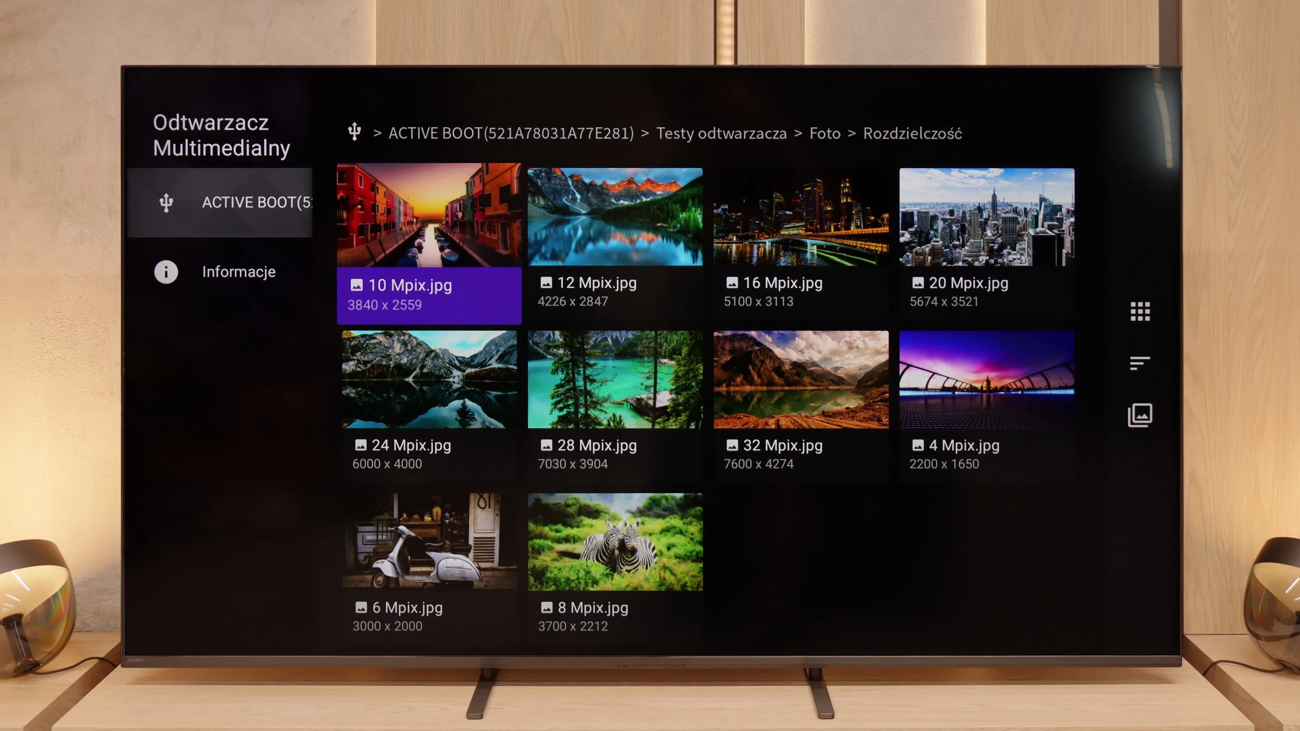 Review Sony BRAVIA 5 (XR5)  Appearance of the TV