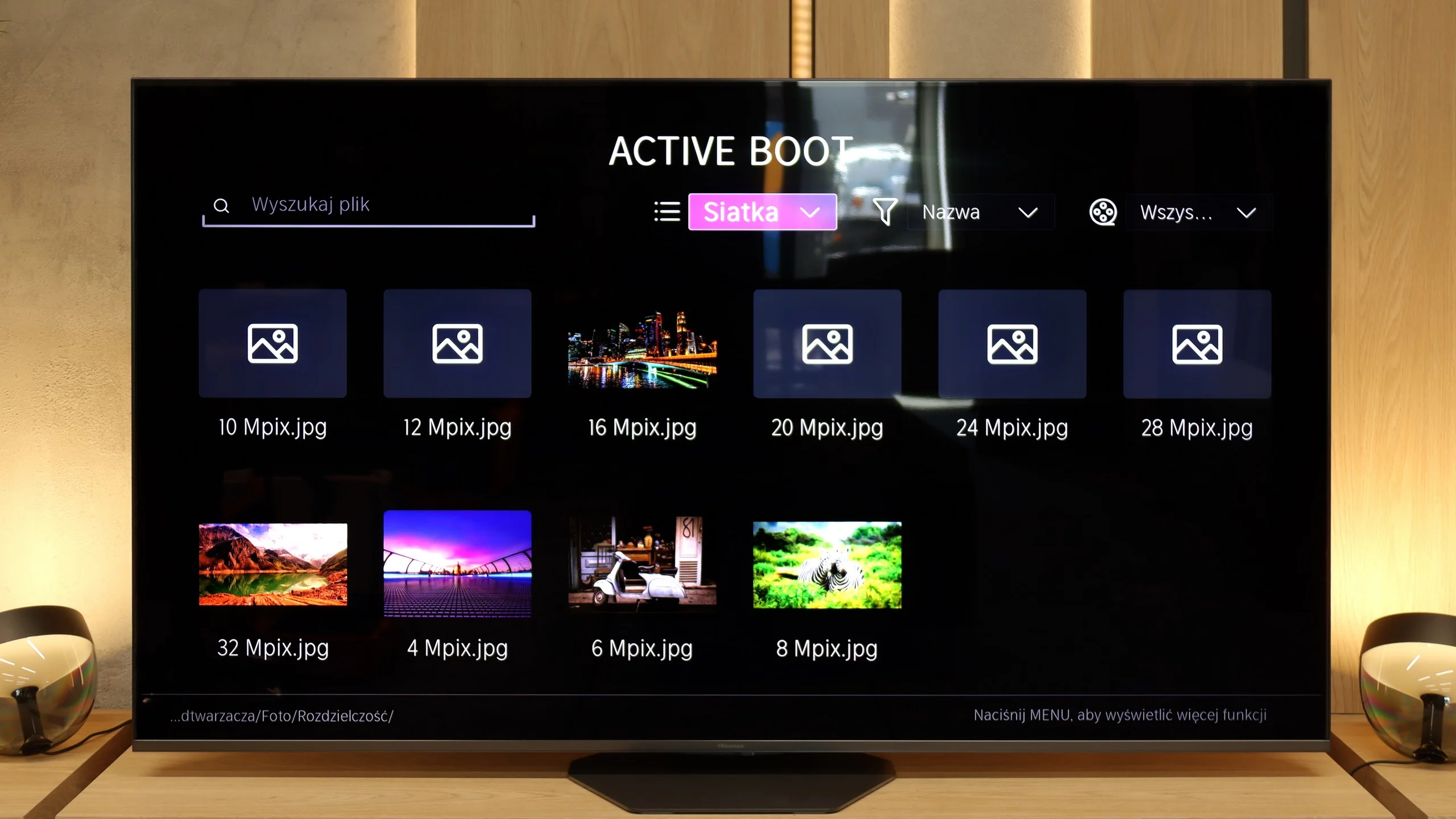 Review Hisense U8Q Appearance of the TV