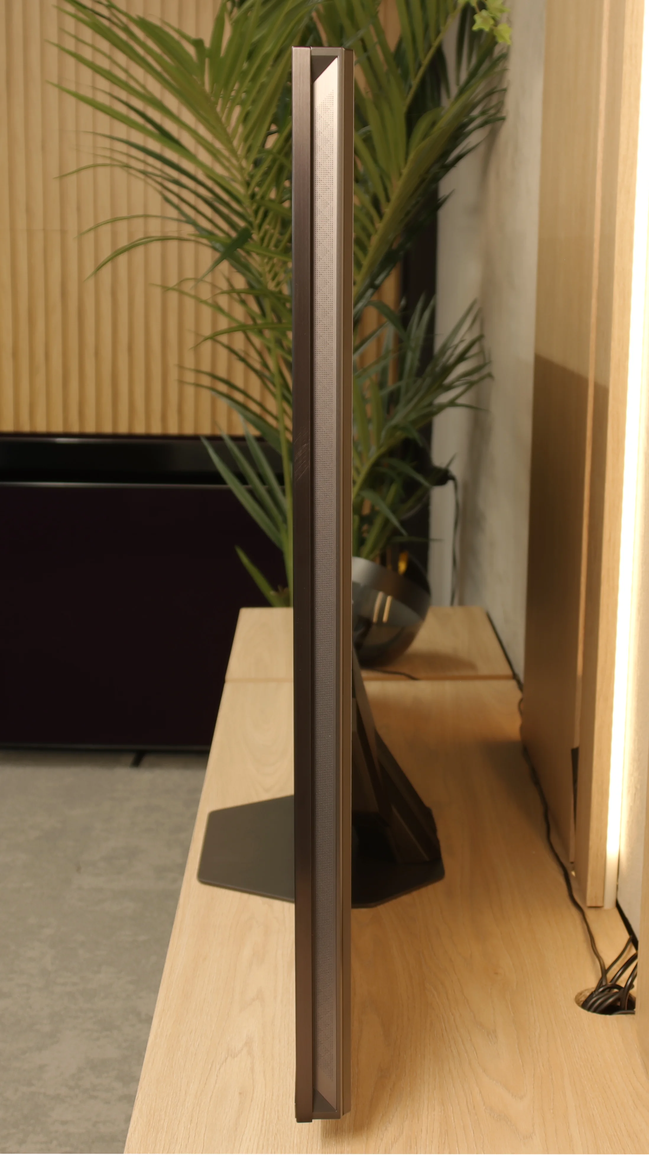 Review Hisense U8Q Appearance of the TV
