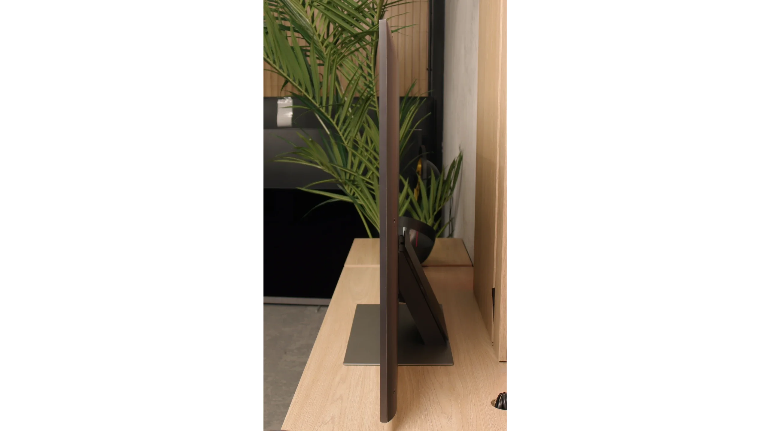 Review LG QNED86A / QNED85A / QNED87A Appearance of the TV
