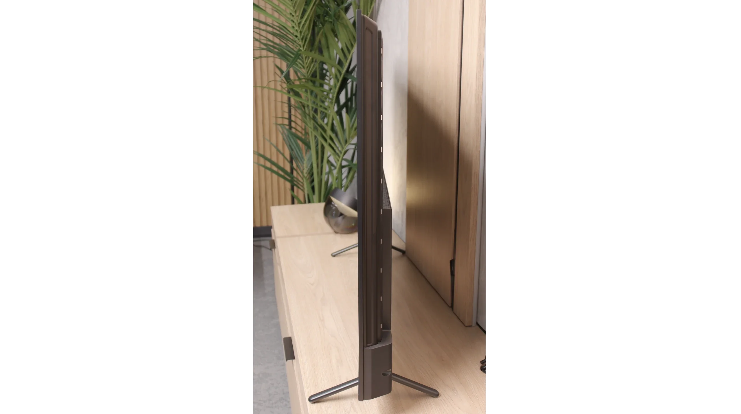 Test PHILIPS MLED920 / MLED910 Wygląd telewizora