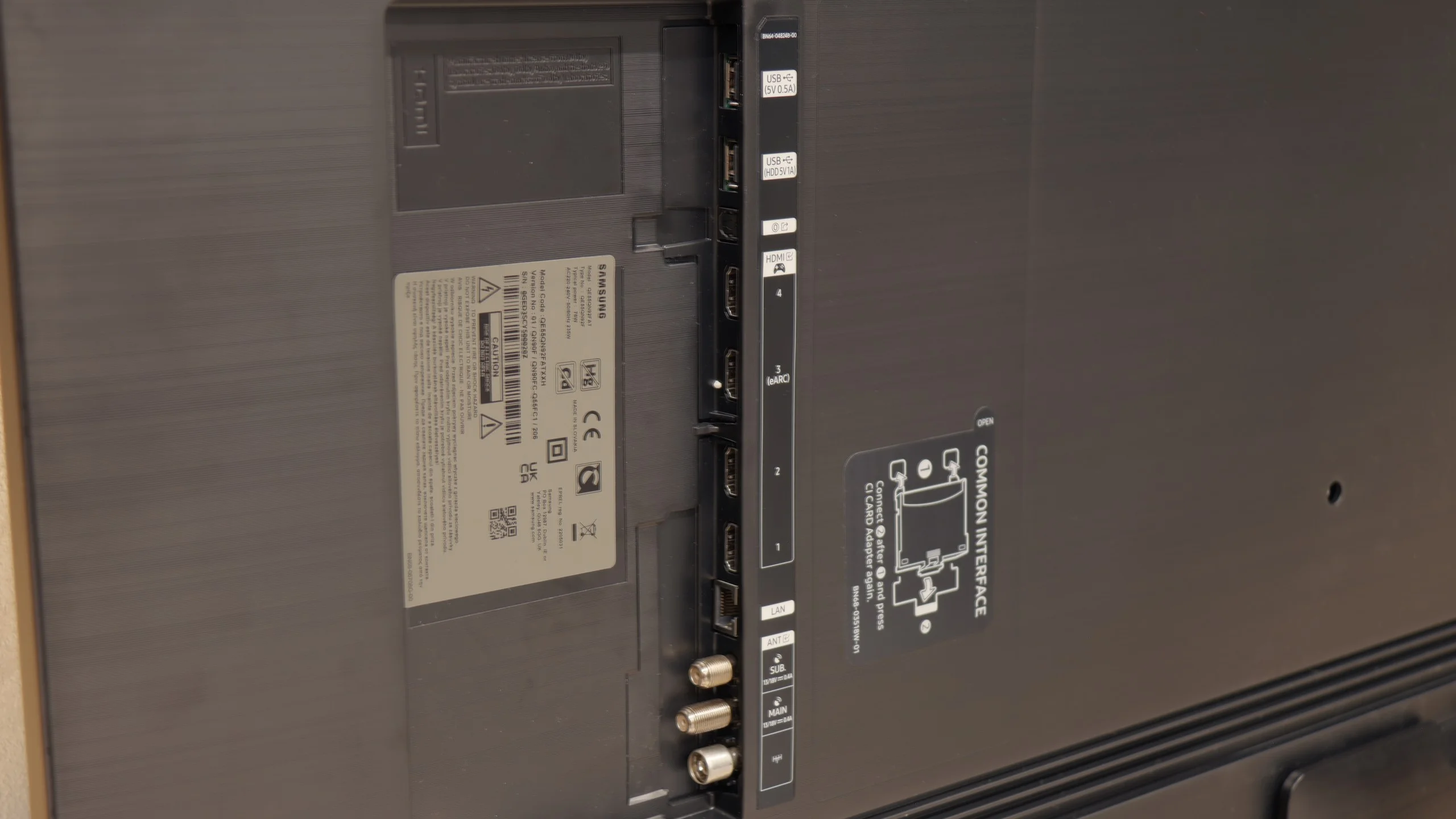 Review Samsung QN90F / QN92F Appearance of the TV