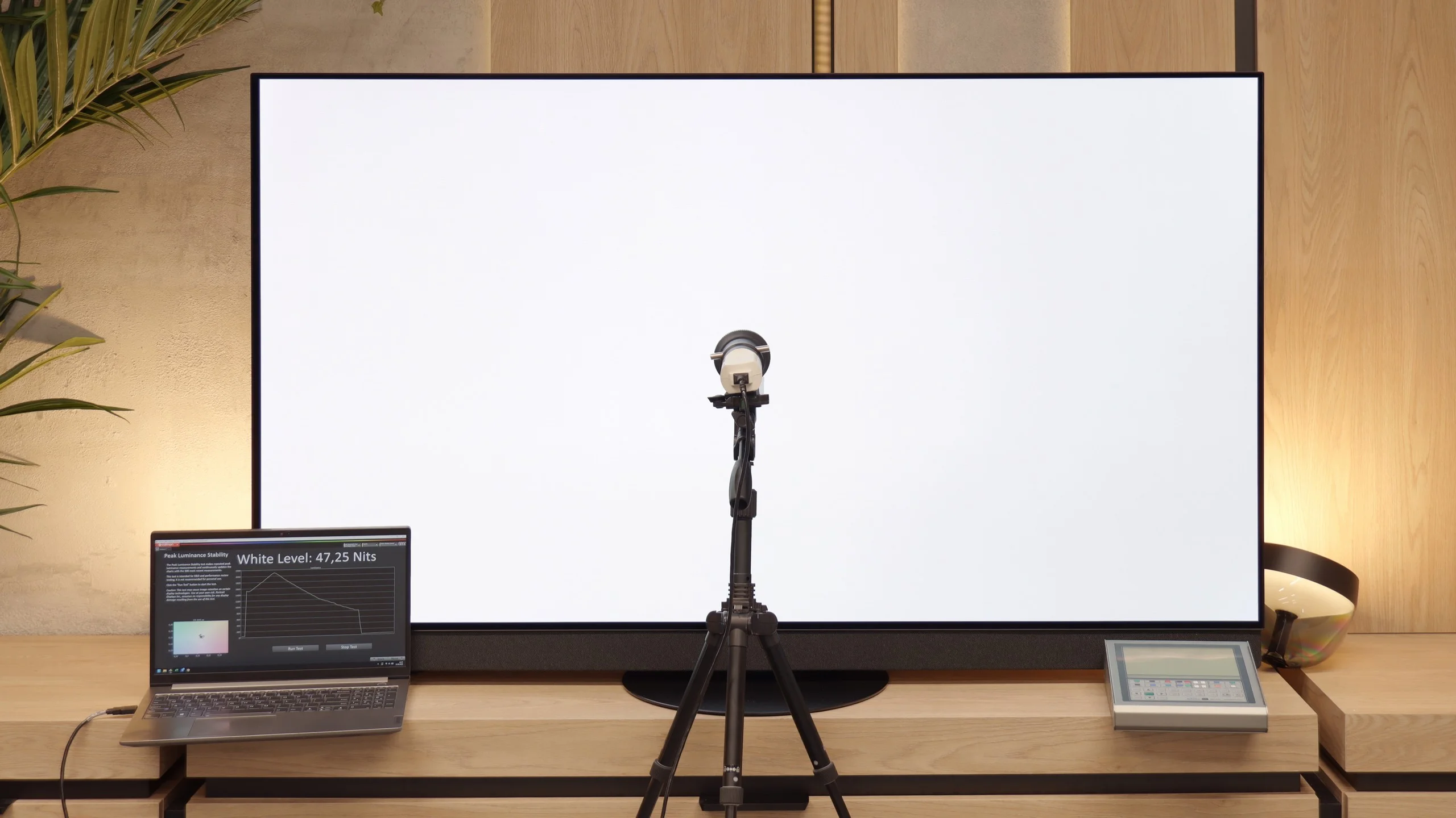 Review Panasonic Z95B TV features