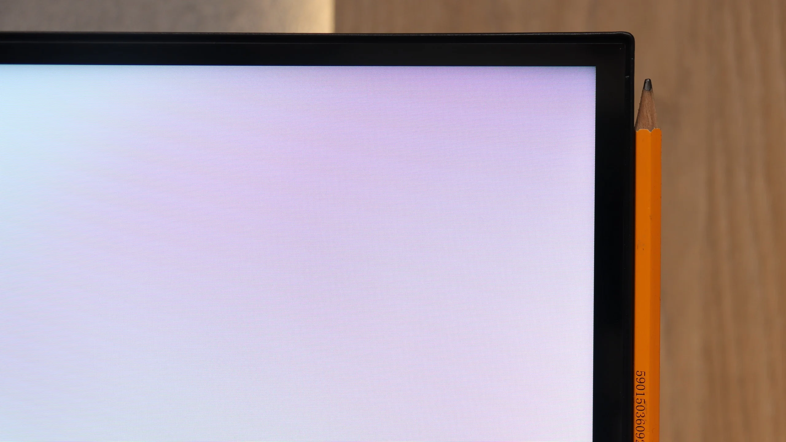 Review TCL V6C Appearance of the TV