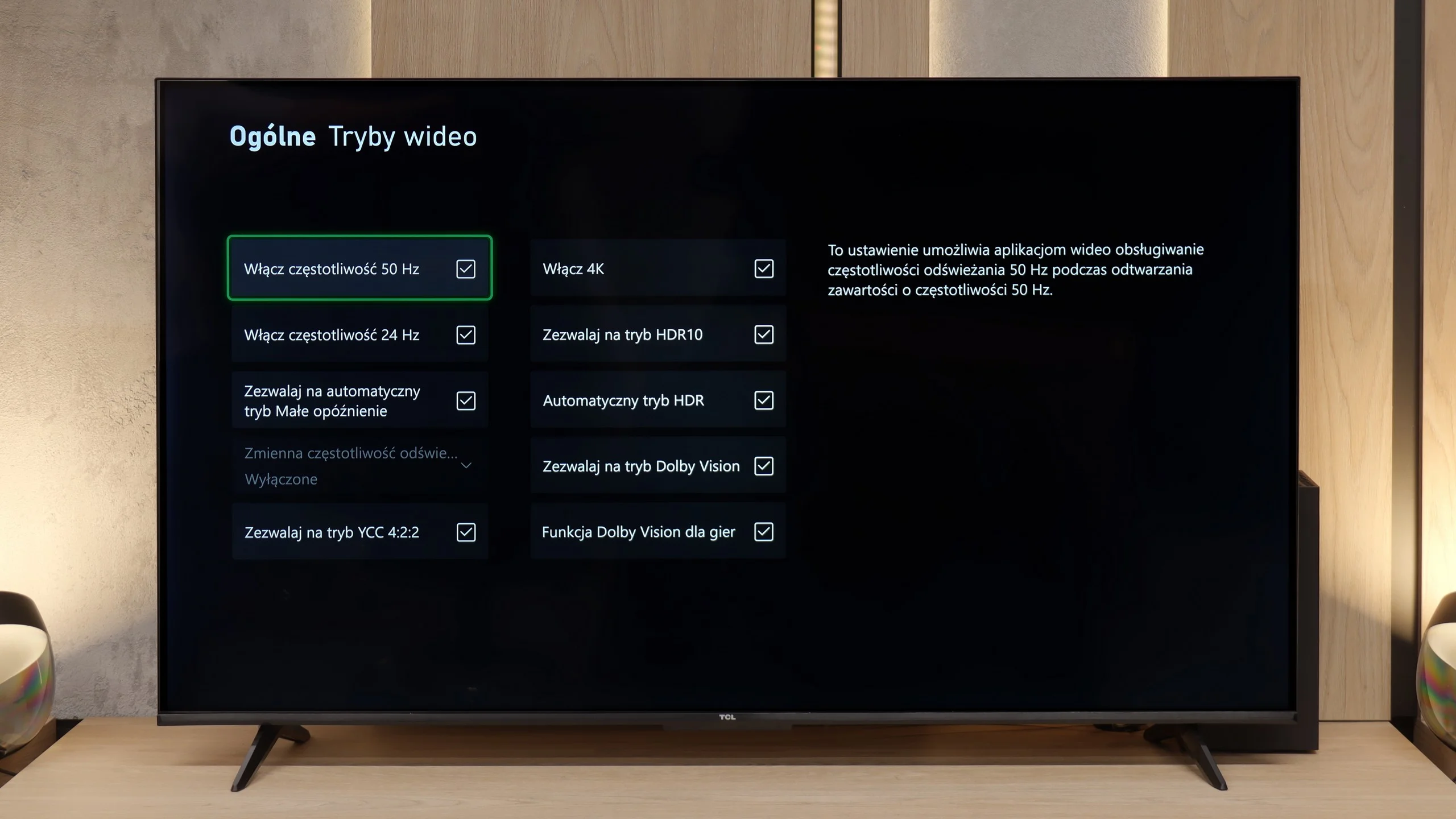 Review TCL V6C Console compatibility and gaming features