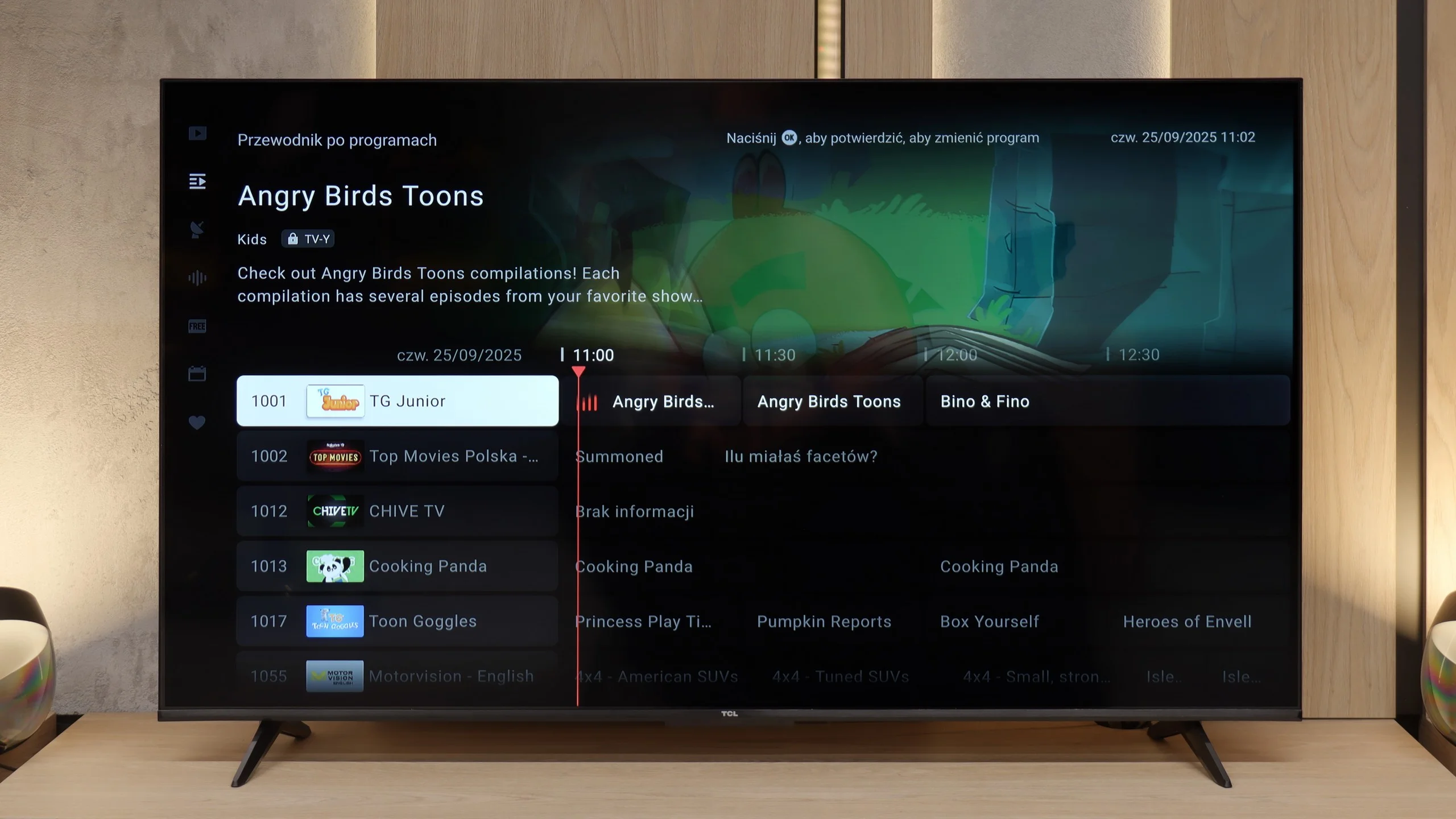 Review TCL V6C Appearance of the TV