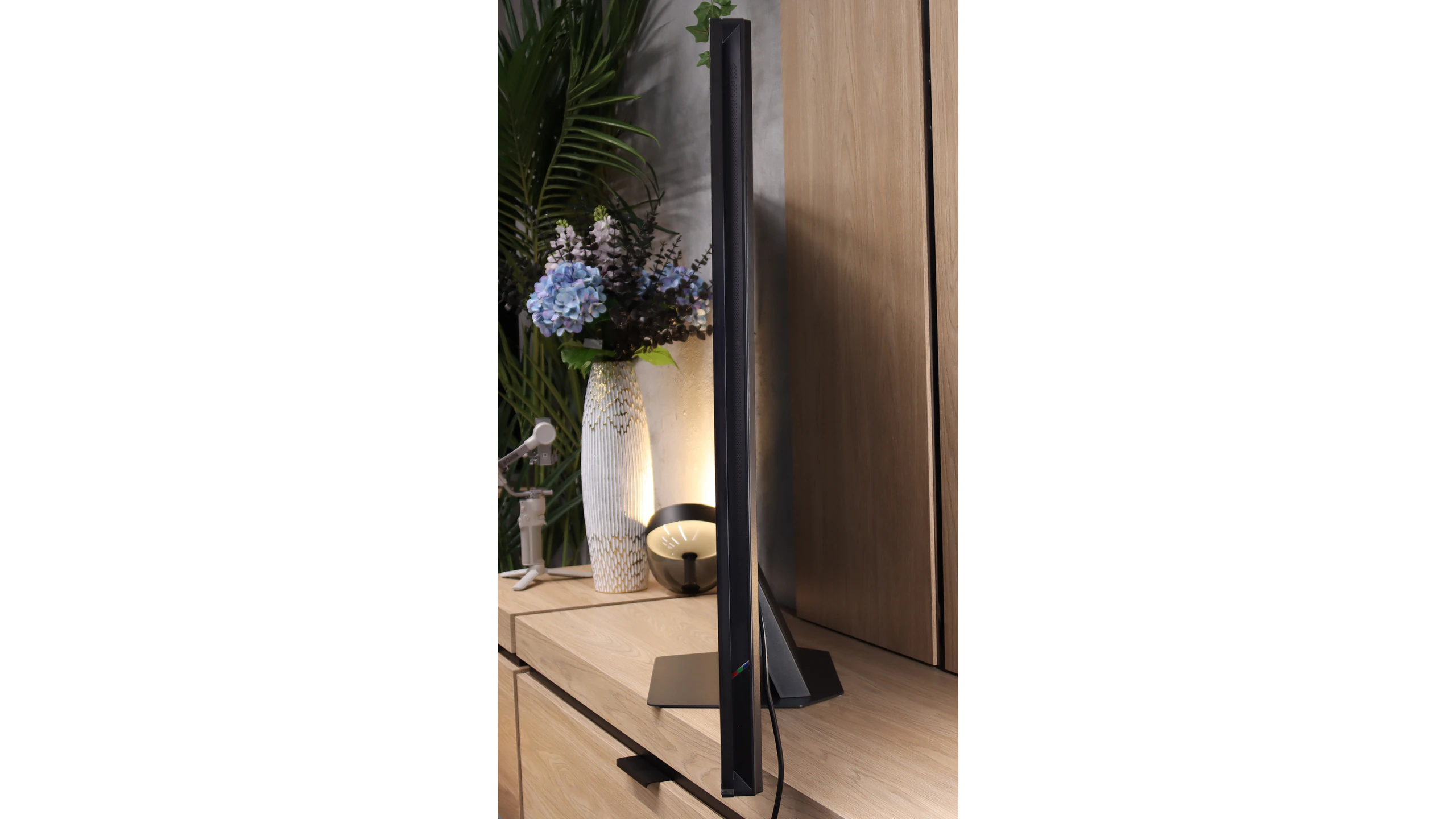 Test Hisense UR9S  Wygląd telewizora