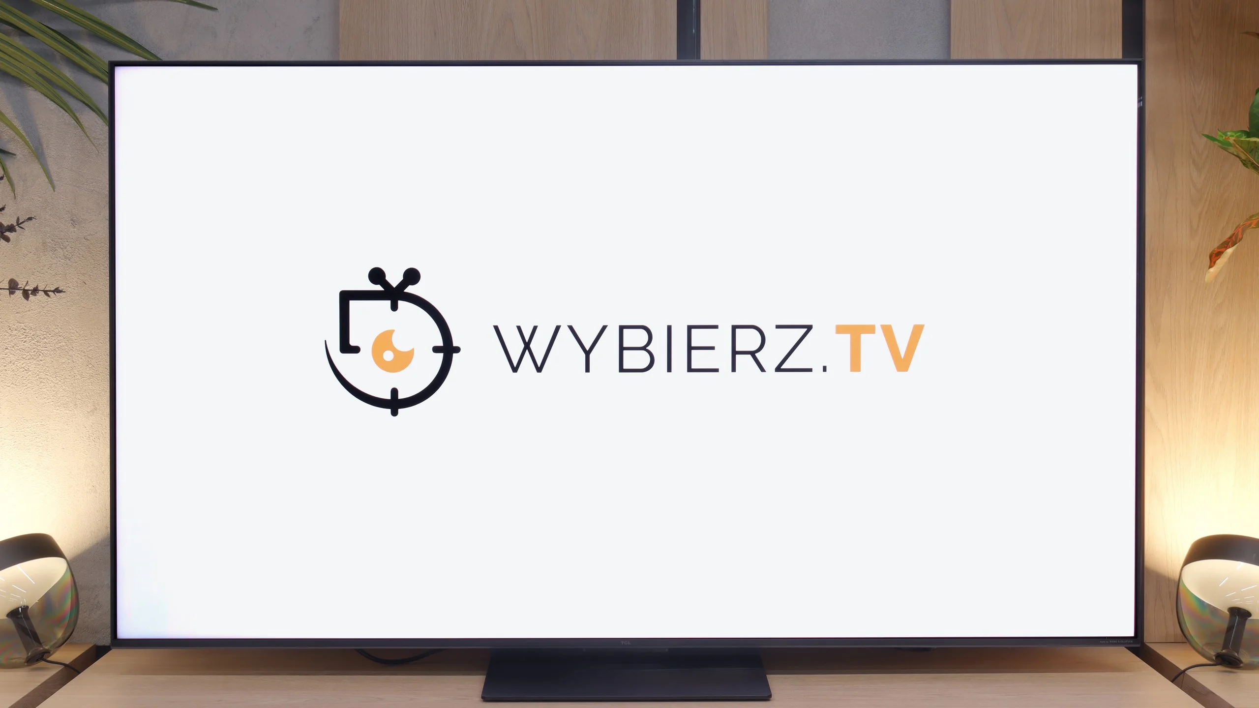 Review TCL C7L Appearance of the TV