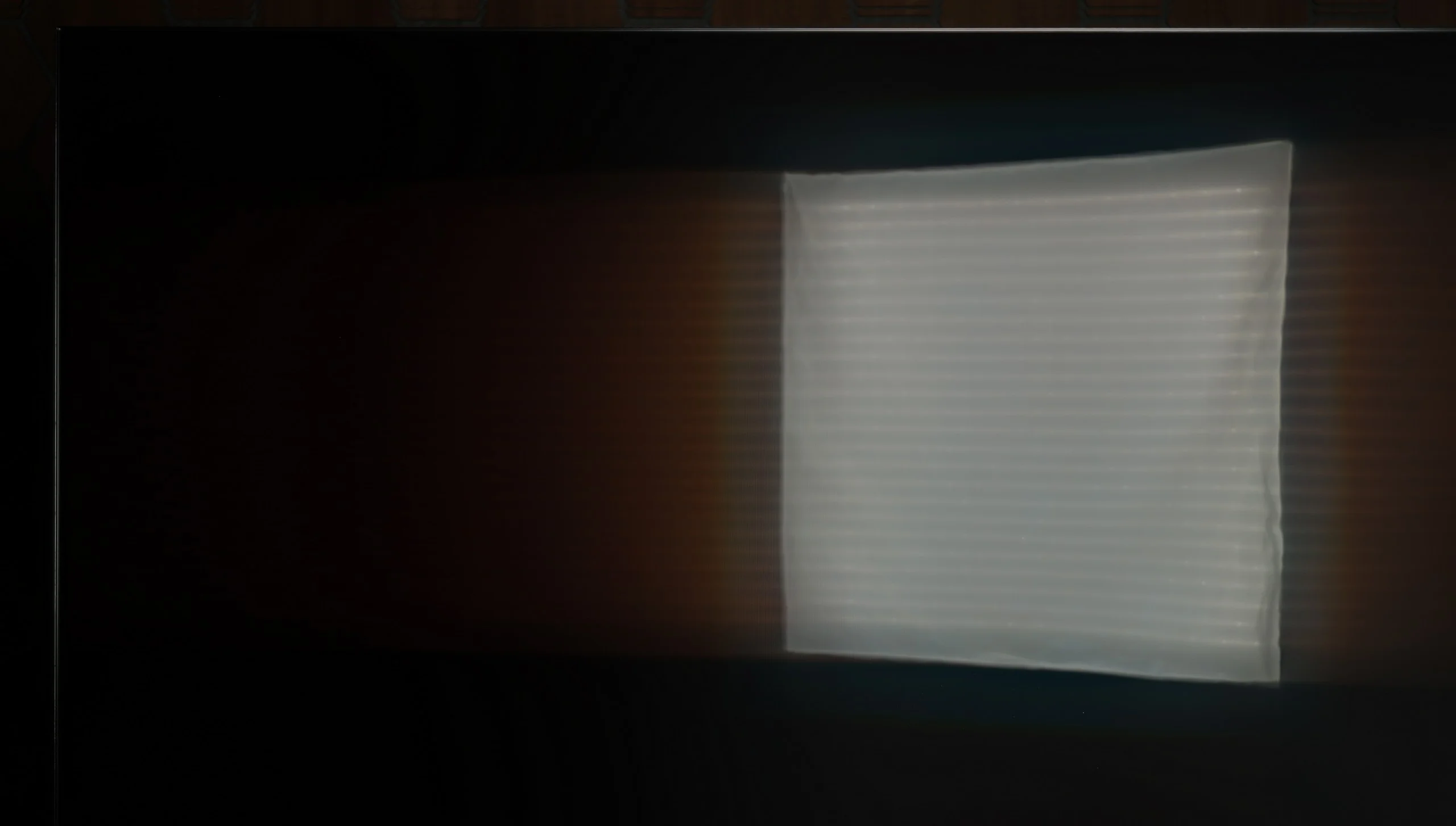 Review TCL C7L Daytime performance