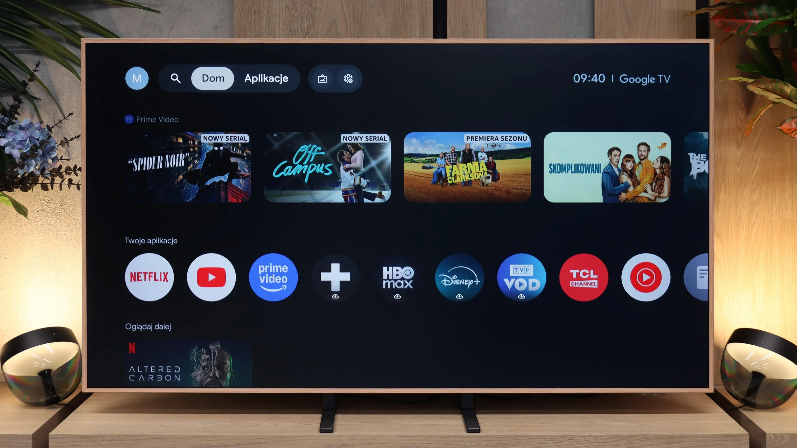 Review TCL A400 PRO Appearance of the TV