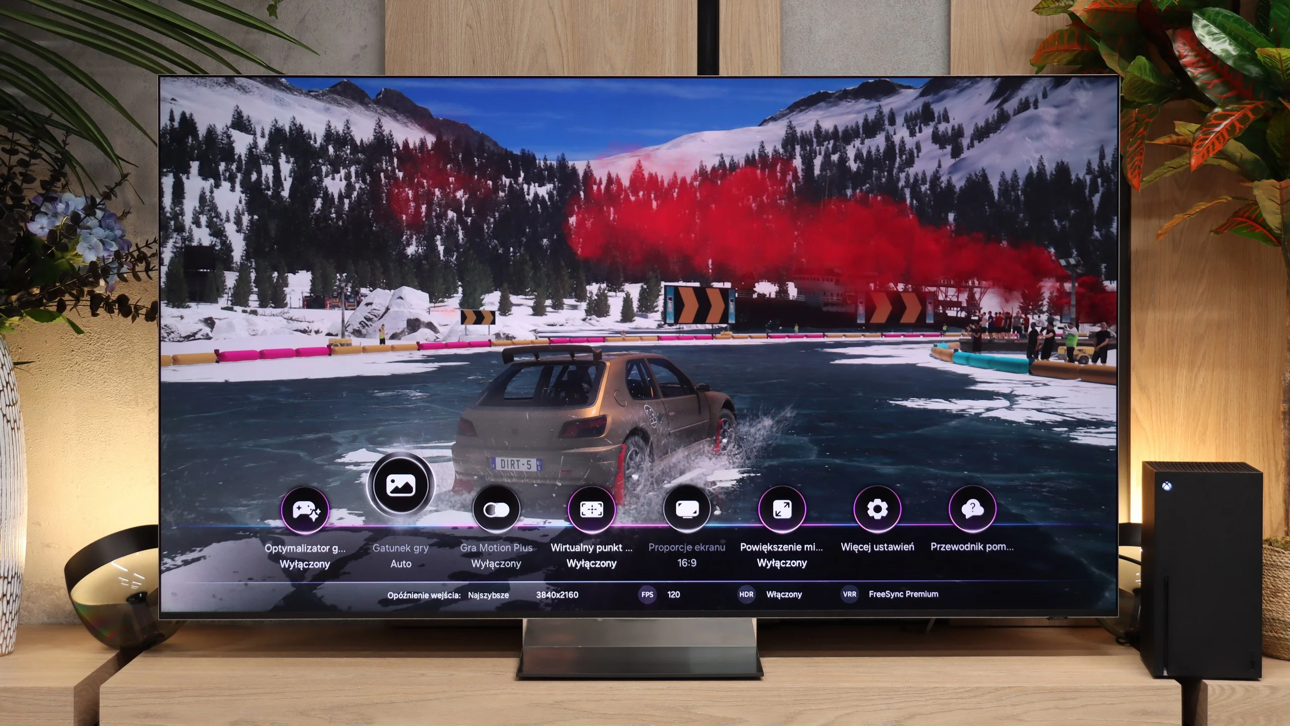 Review Samsung R95H Micro RGB  Console compatibility and gaming features