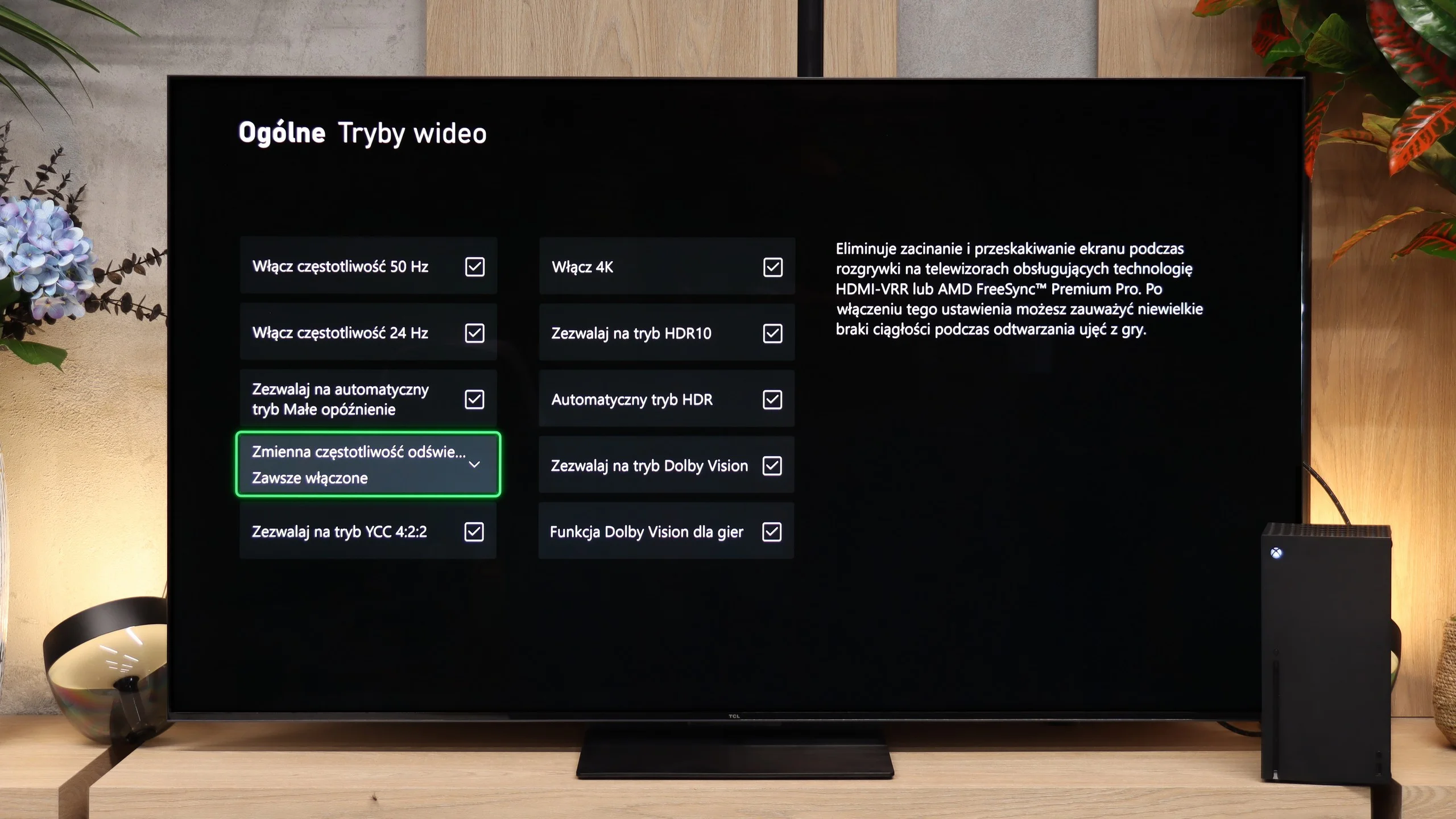 Review TCL RM7L Console compatibility and gaming features