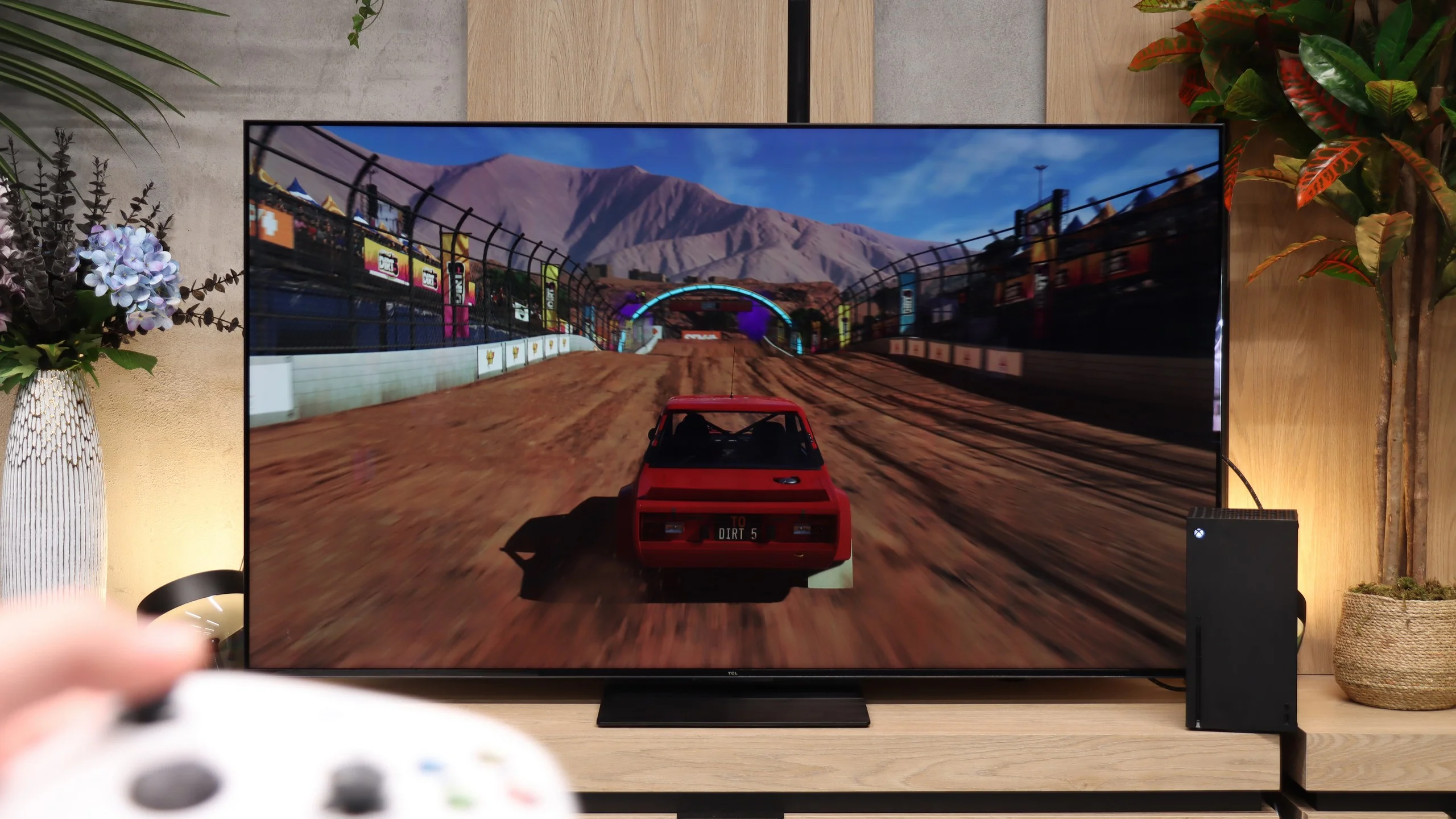 Review TCL RM7L Console compatibility and gaming features