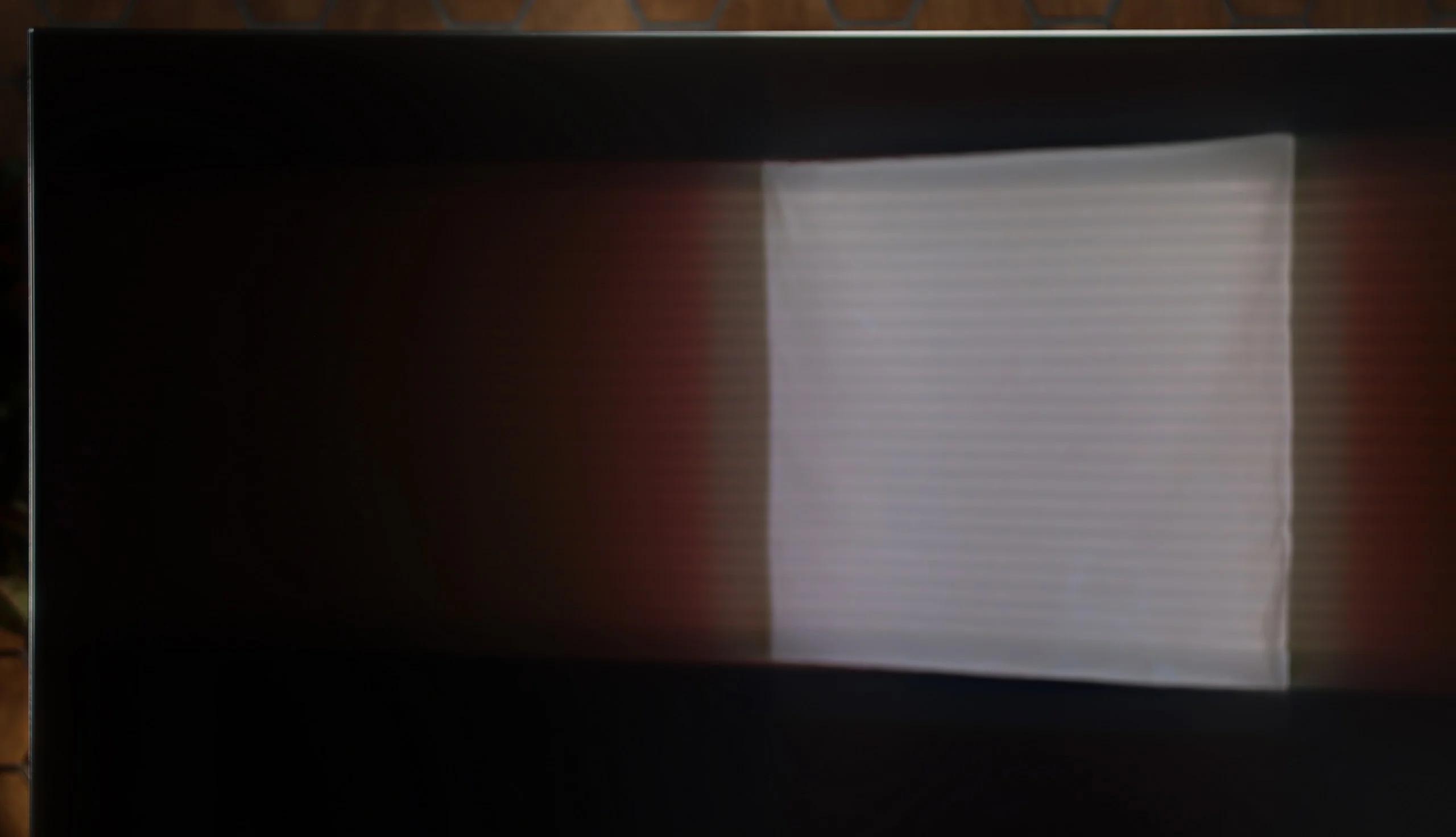 Review TCL RM7L Daytime performance
