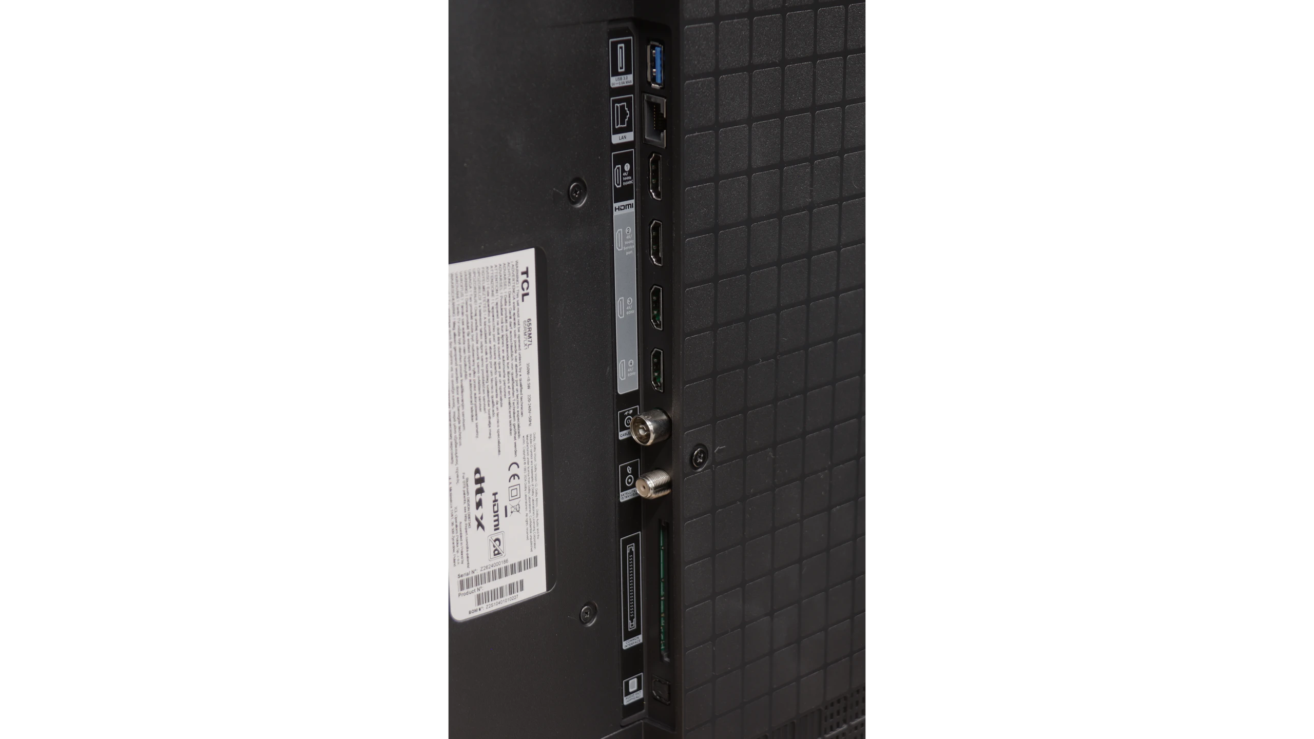 Review TCL RM7L Appearance of the TV