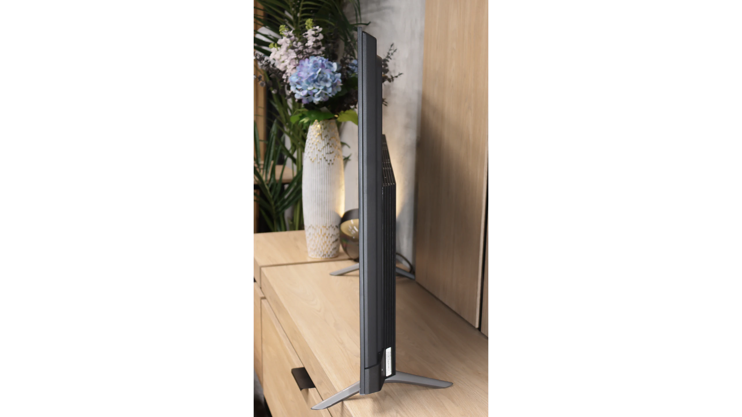 Review XIAOMI S Mini 2026 (55"-75") 60Hz  Appearance of the TV