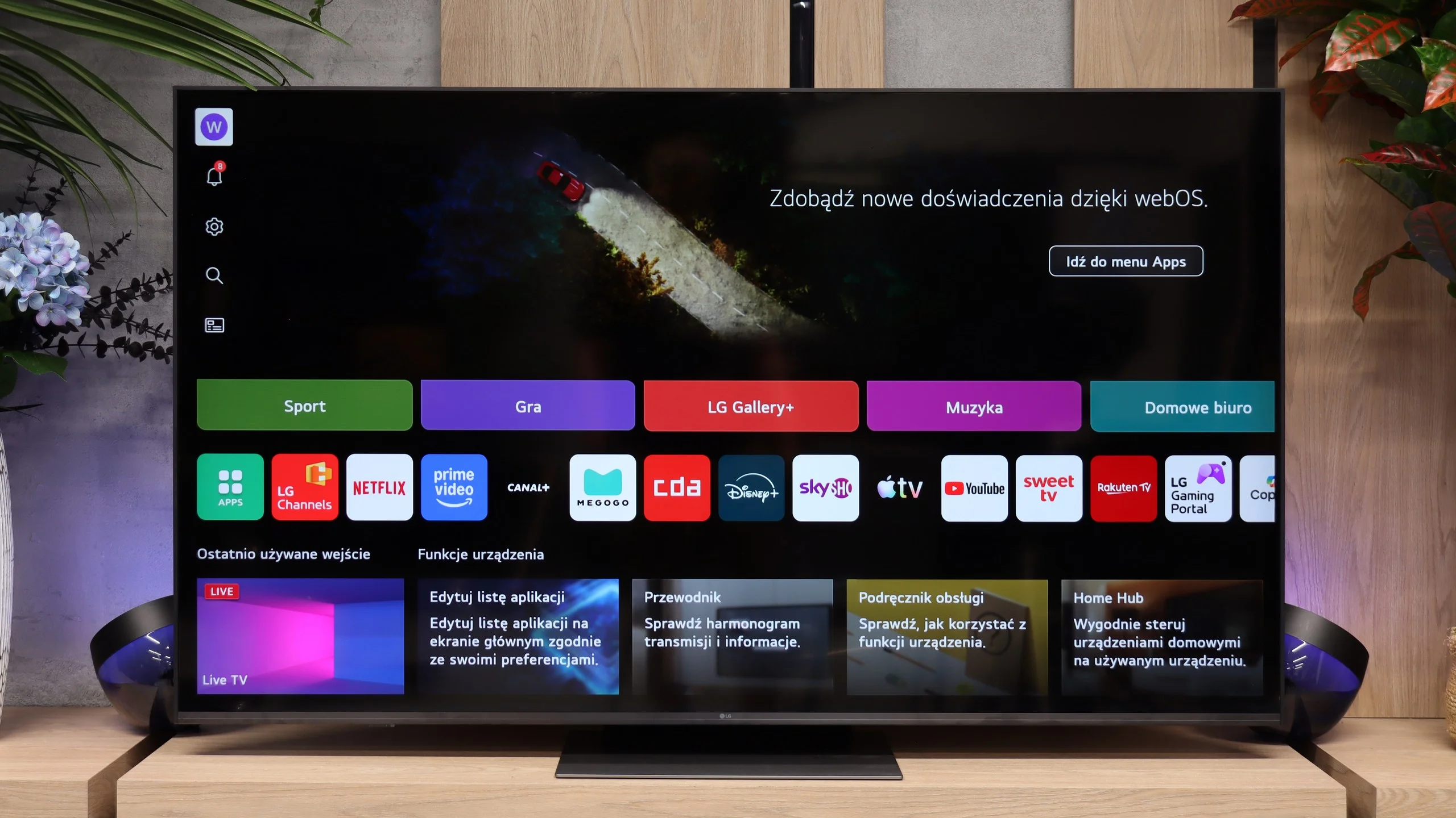 Review LG MRGB85B Appearance of the TV
