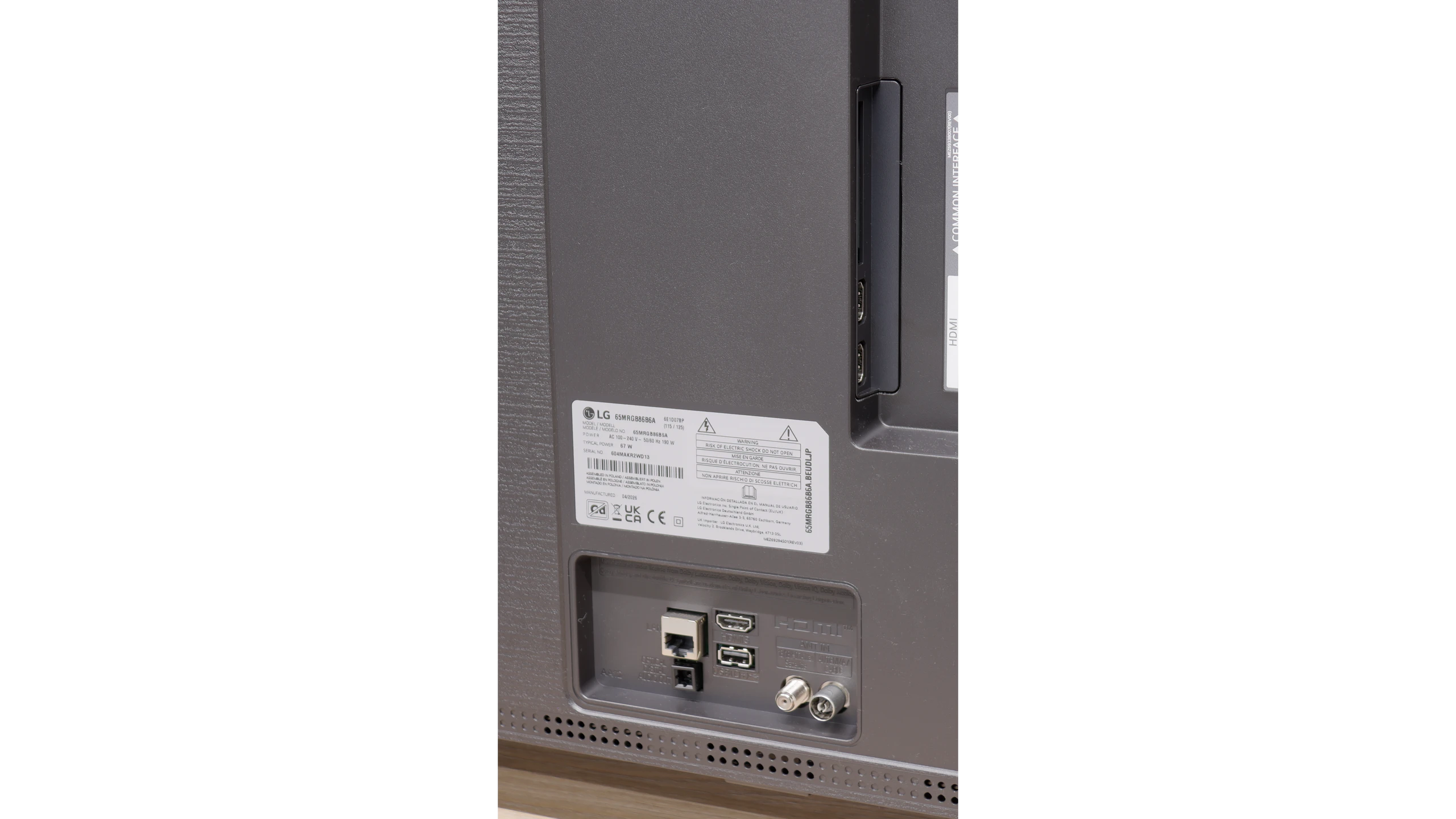 Review LG MRGB85B Appearance of the TV