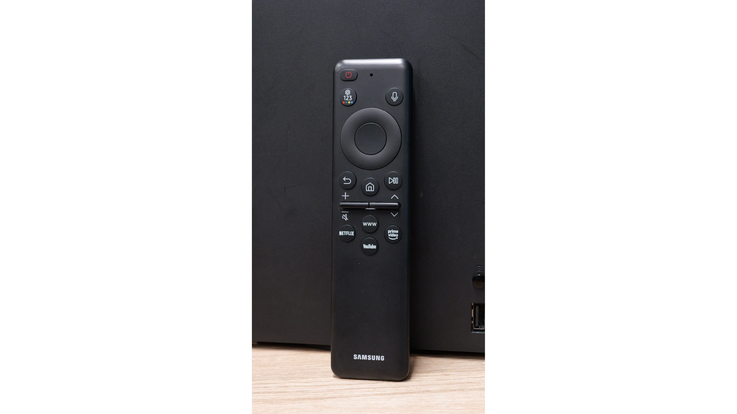Review Samsung S90H (WOLED) Appearance of the TV