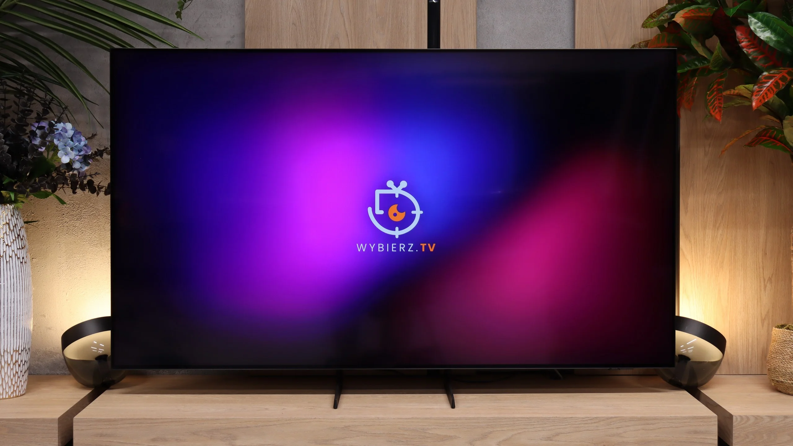 Review Samsung S85H Appearance of the TV