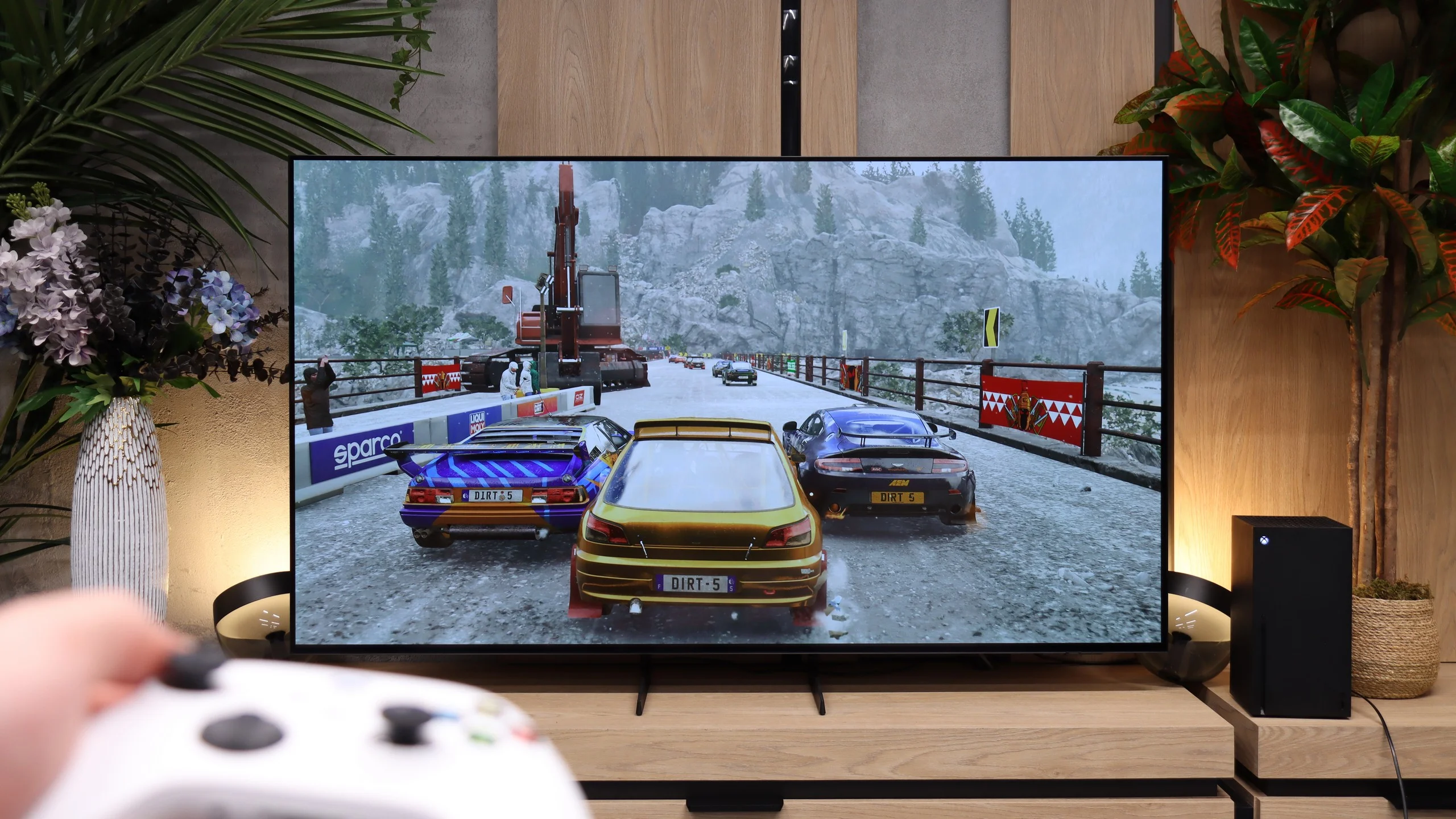 Review Samsung S85H Console compatibility and gaming features