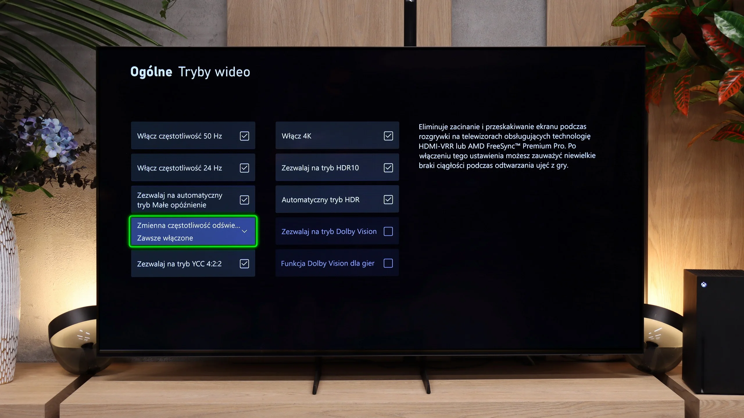 Review Samsung S85H Console compatibility and gaming features