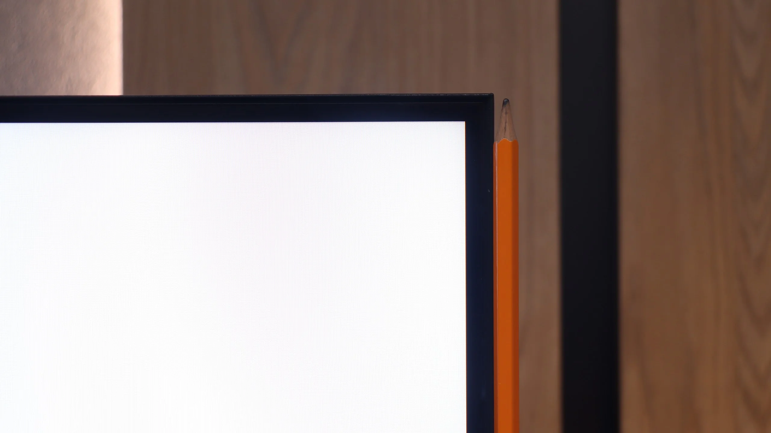 Review Hisense U7S / U77SE Appearance of the TV