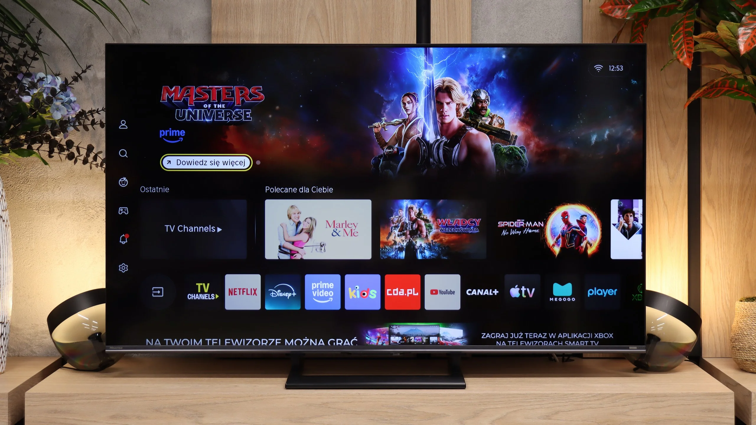 Review Hisense U7S / U77SE Appearance of the TV