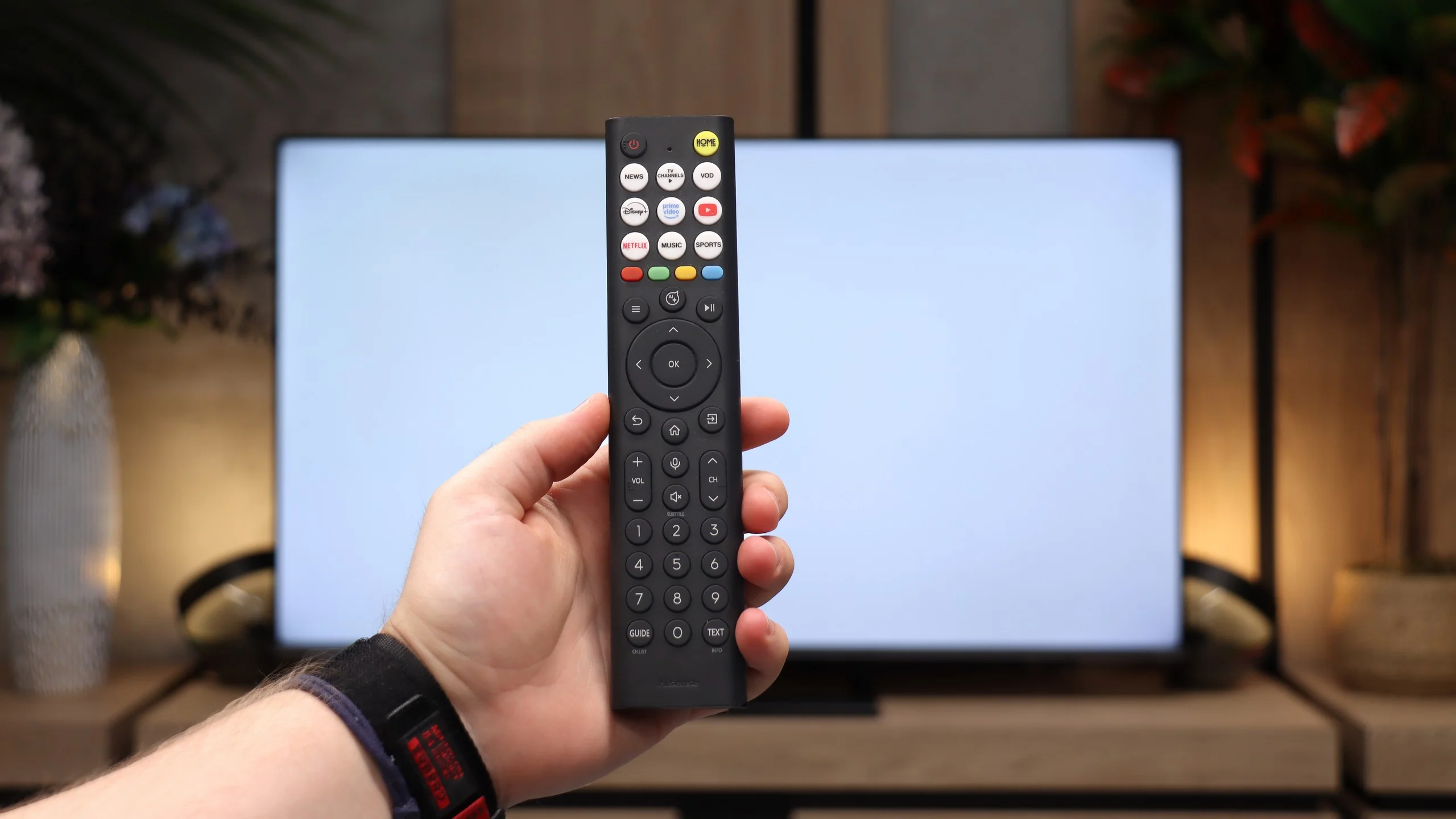 Review Hisense U7S / U77SE Appearance of the TV
