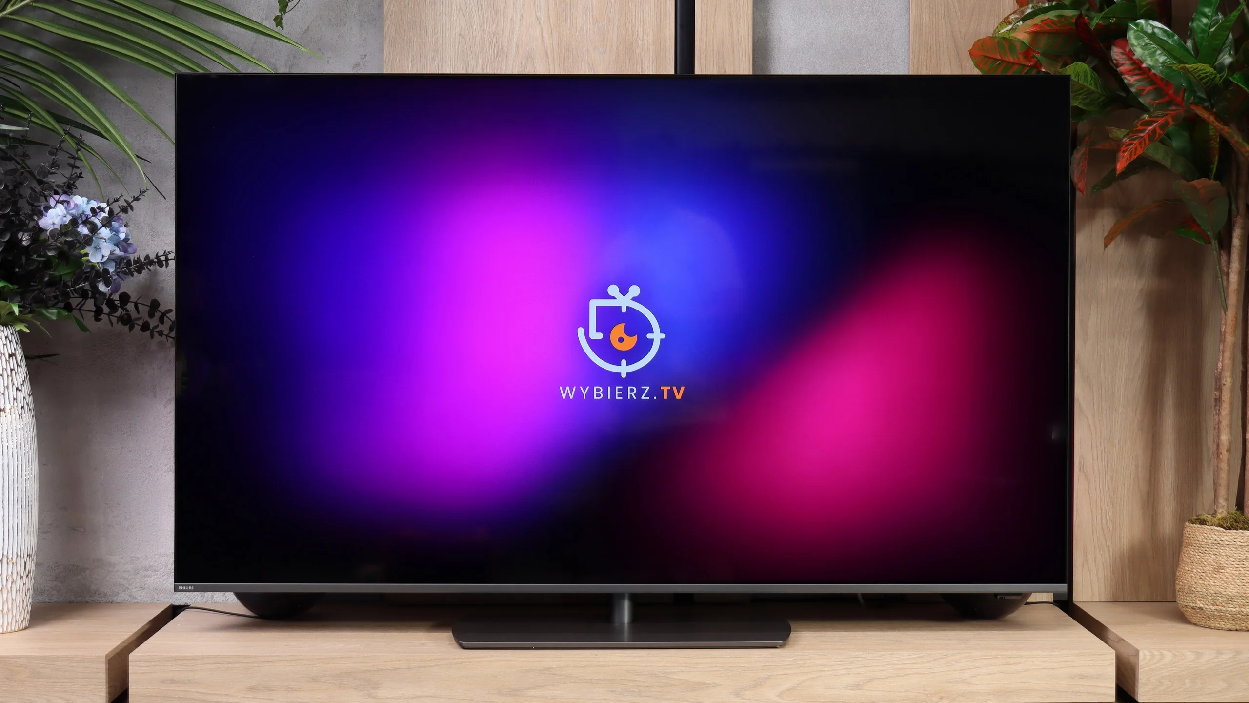 Review Philips PQS9011 / PQS9001 (The One 2026) Appearance of the TV