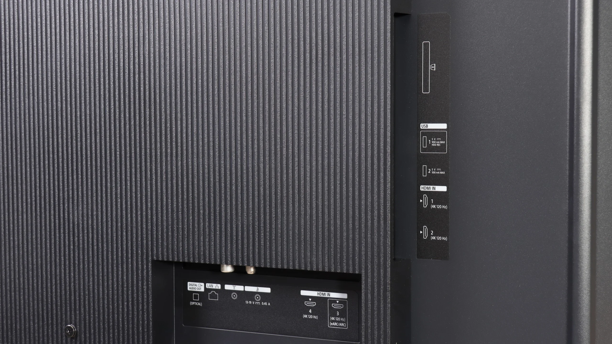 Review SONY BRAVIA 3 II (XR35M2) Appearance of the TV