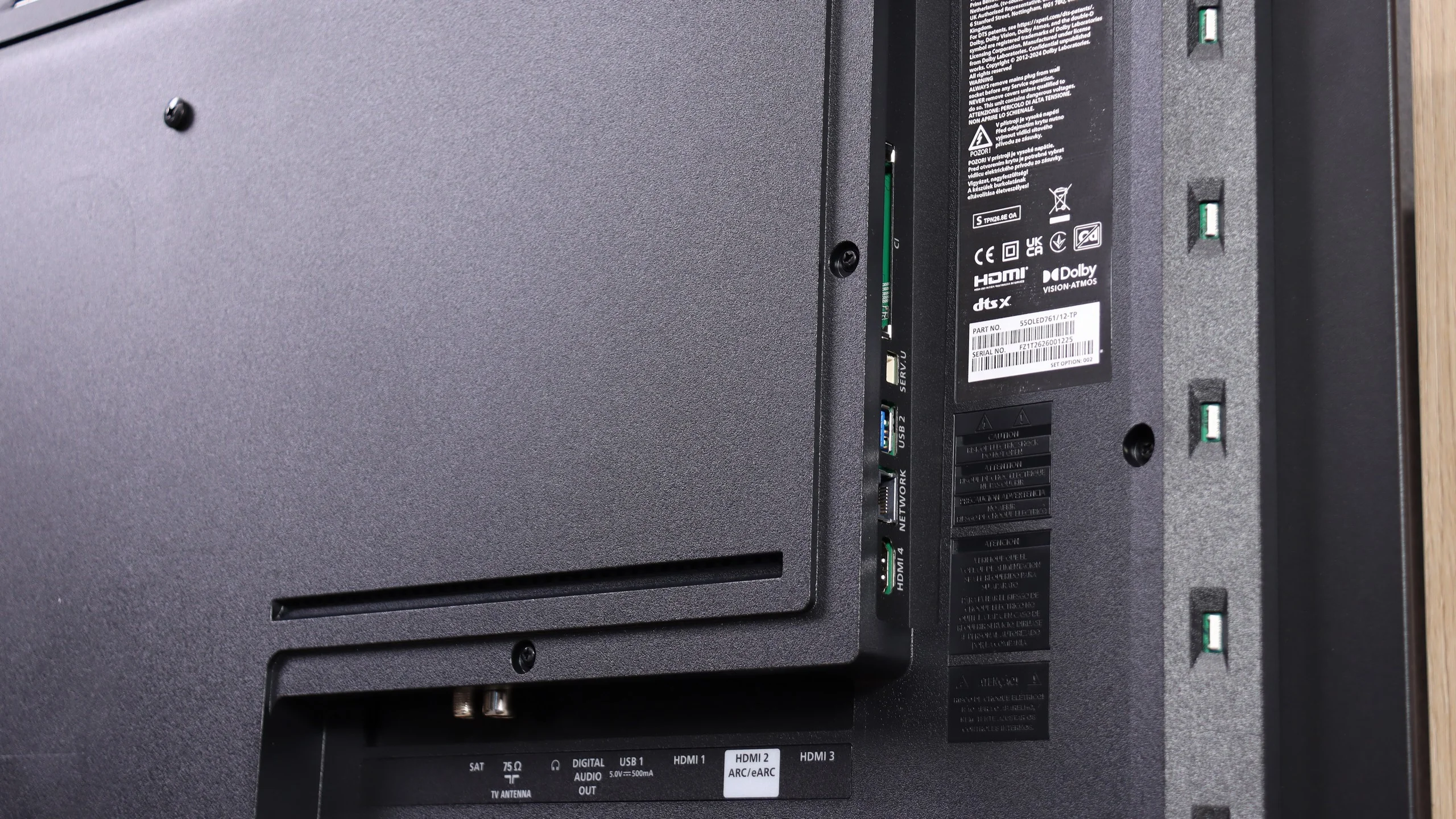 Review Philips OLED761 Appearance of the TV