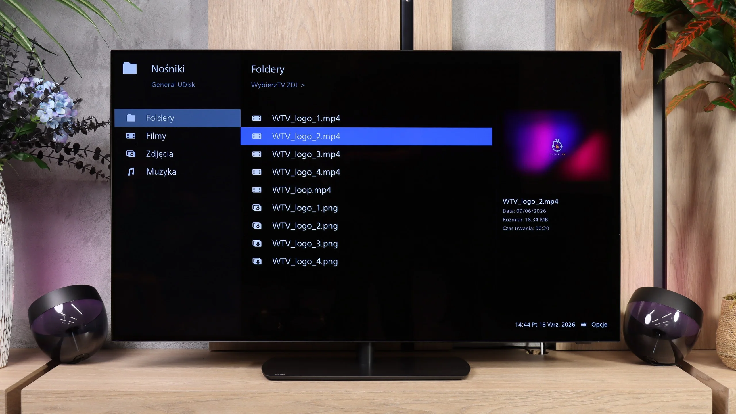 Review Philips OLED811 Appearance of the TV
