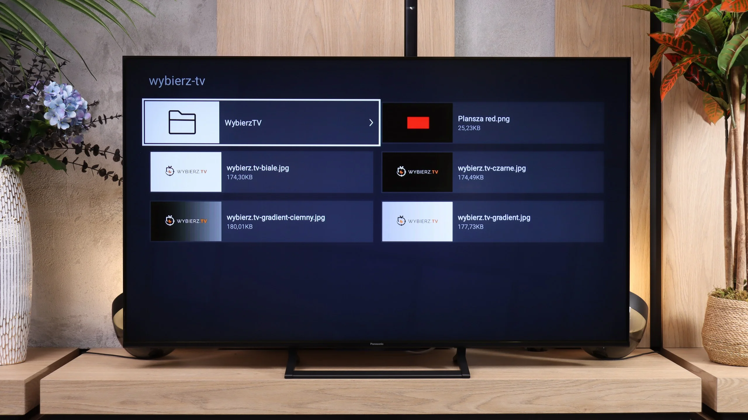 Test Panasonic W92C (Google TV) Wygląd telewizora
