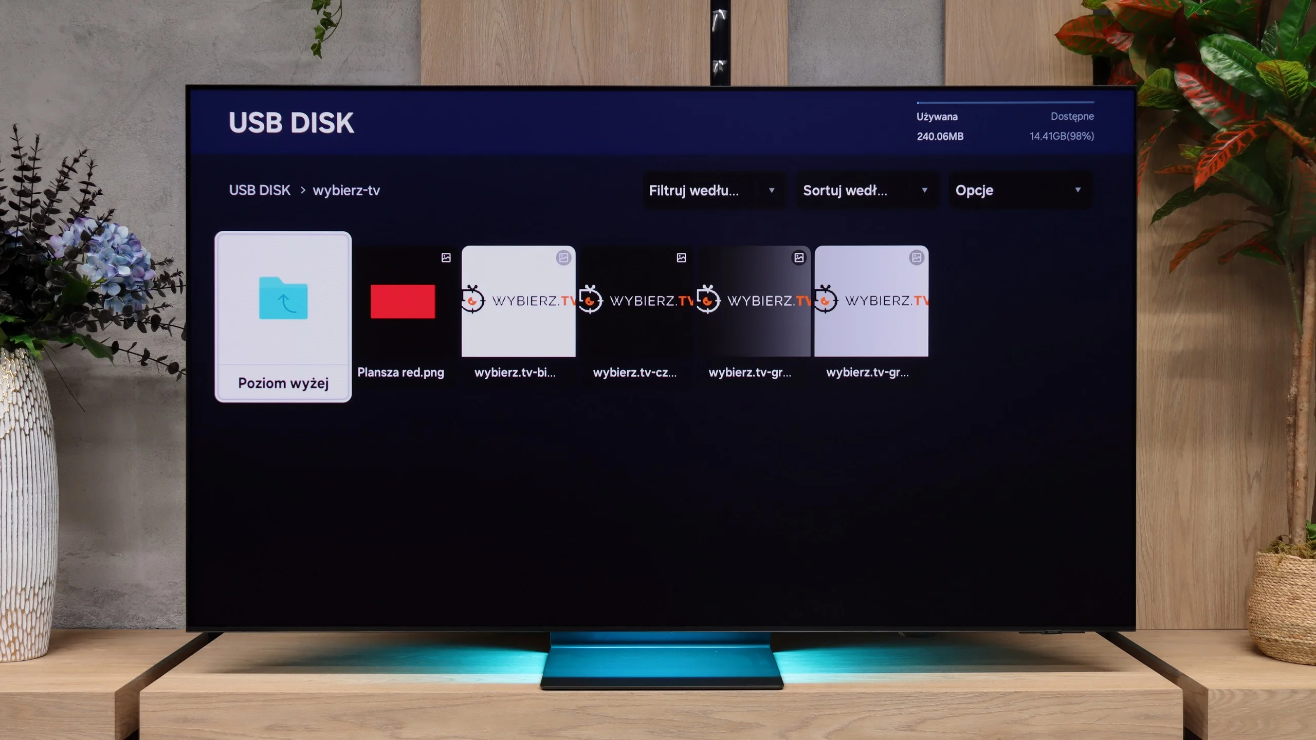 Review Samsung S95H Appearance of the TV