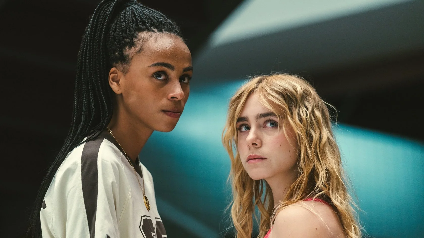 Zoe, Roque, Amaia i cała reszta. Olympo to gorący dramat młodzieżowy z LGBTQ+, sportem i dużą dawką napięcia. Serial, który wciąga od pierwszych scen!