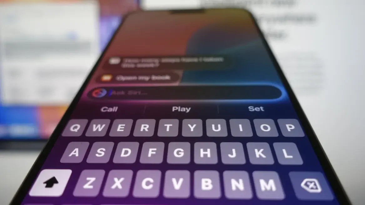 Apple pracuje nad własnym answer engine – zespół AI tworzy nową Siri i system wyszukiwania. Premiera iPhone 17 to początek dużych zmian.
