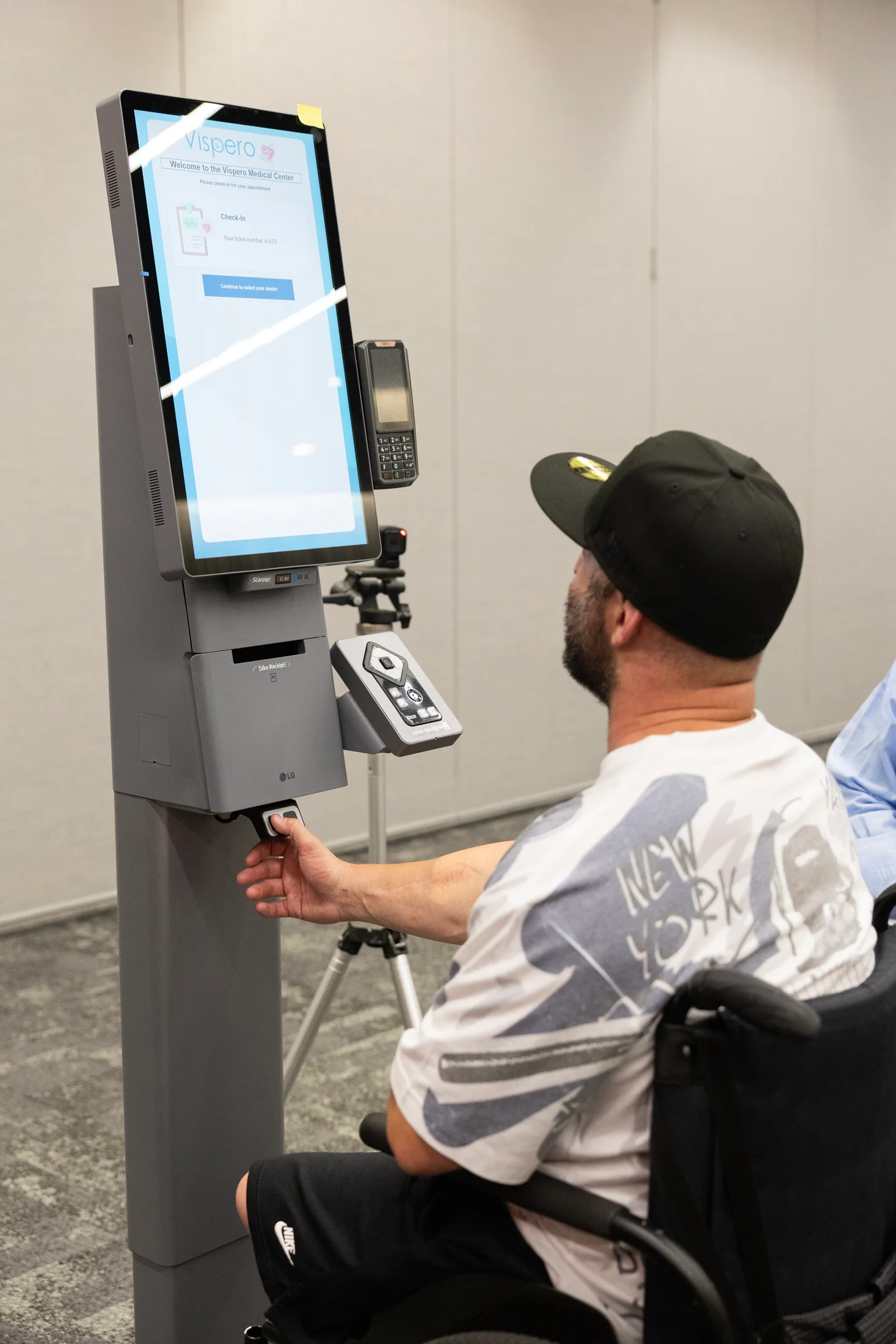 LG is developing the vision of "Better Life for All." Self-service kiosks of the second generation make life easier for people with mobility, vision, and hearing issues.
