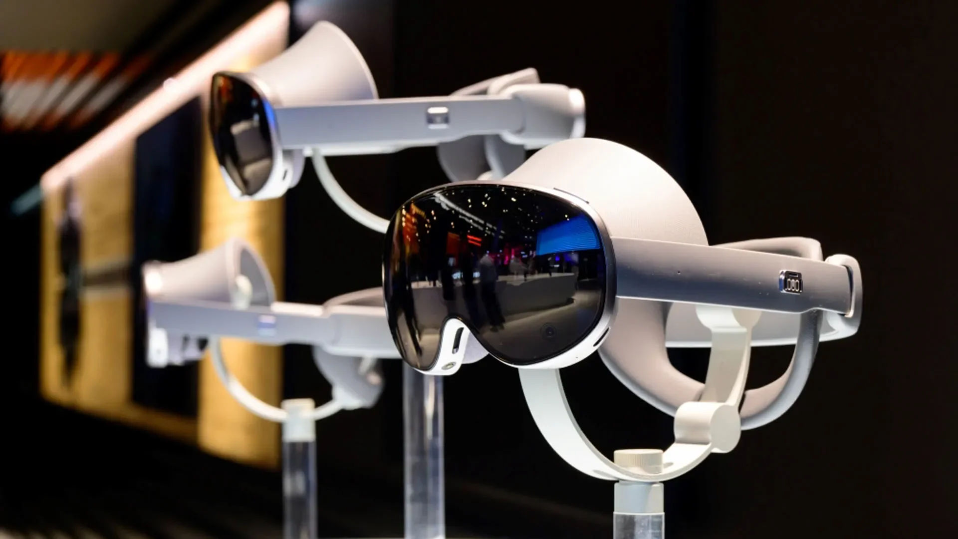 Galaxy XR – XR headset from Samsung with 4K micro-OLED and Gemini AI. Android XR, Snapdragon XR2+, Dolby Atmos and 2.5 hours of battery life.