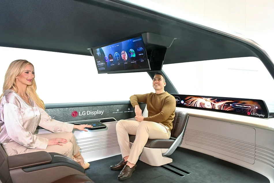 UDC-IR OLED und Dual View OLED – LG führt die neue Generation von Autodisplays ein. Unsichtbare Kamera und Multizonenbild in einem Panel. Schau dir die Details an.