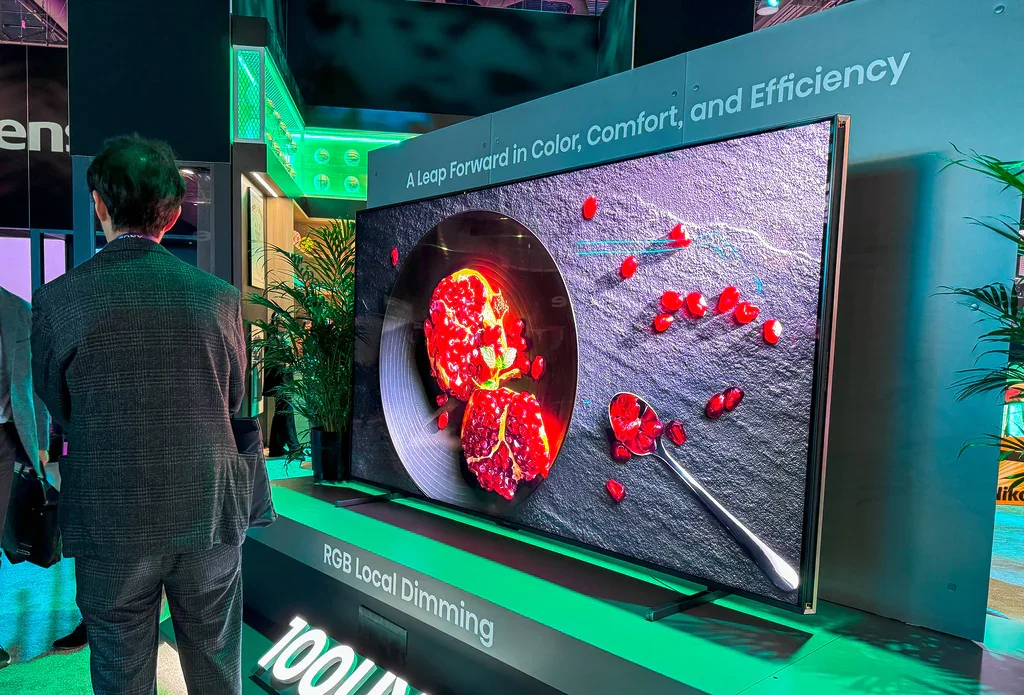 New TV technologies from CES 2026. Can RGB LED replace OLED? We explain why LCD with RGB miniLED still falls short of OLED in terms of contrast, response, and HDR quality.
